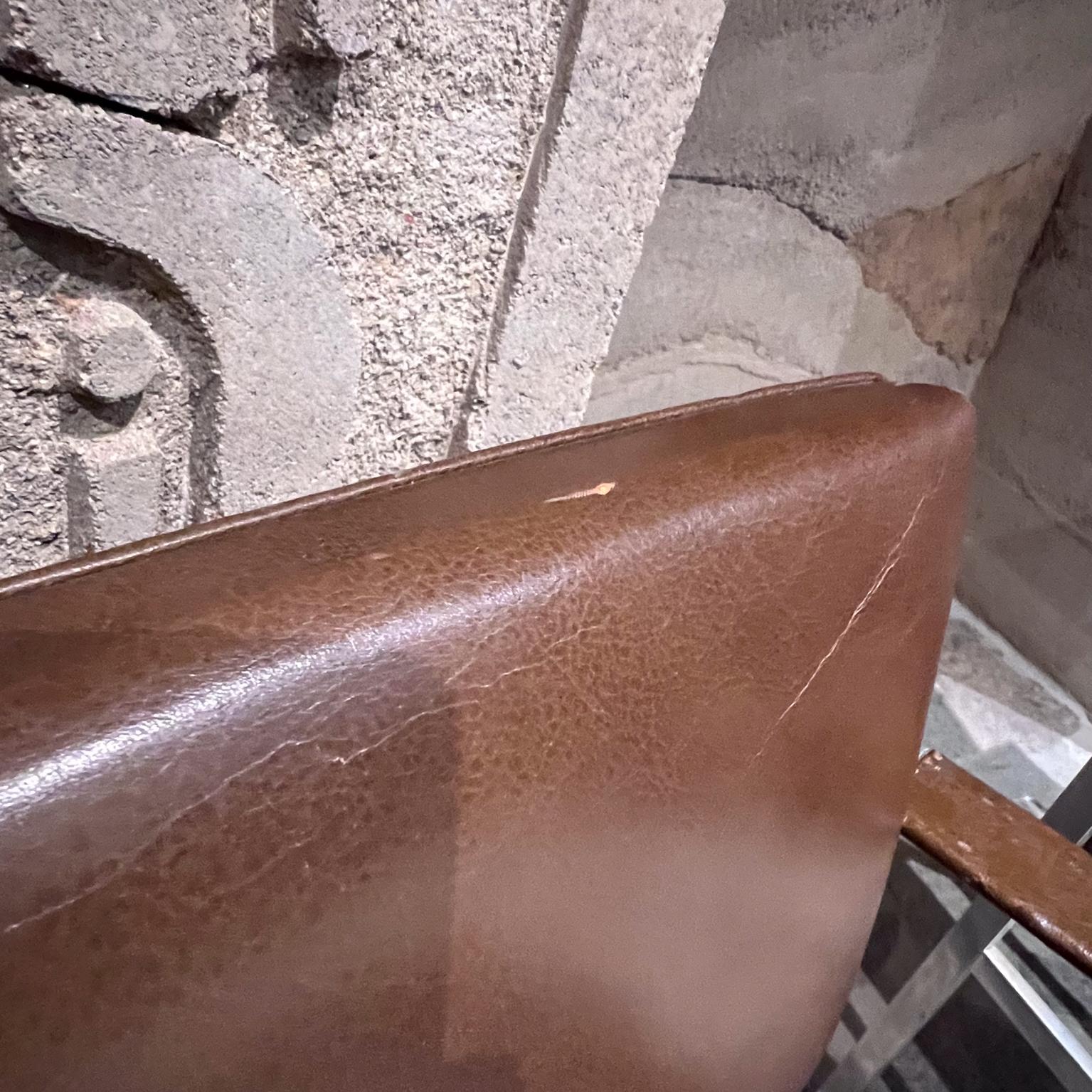 1950s Vintage Brown Leder Paddle Stühle Satz von vier im Angebot 9