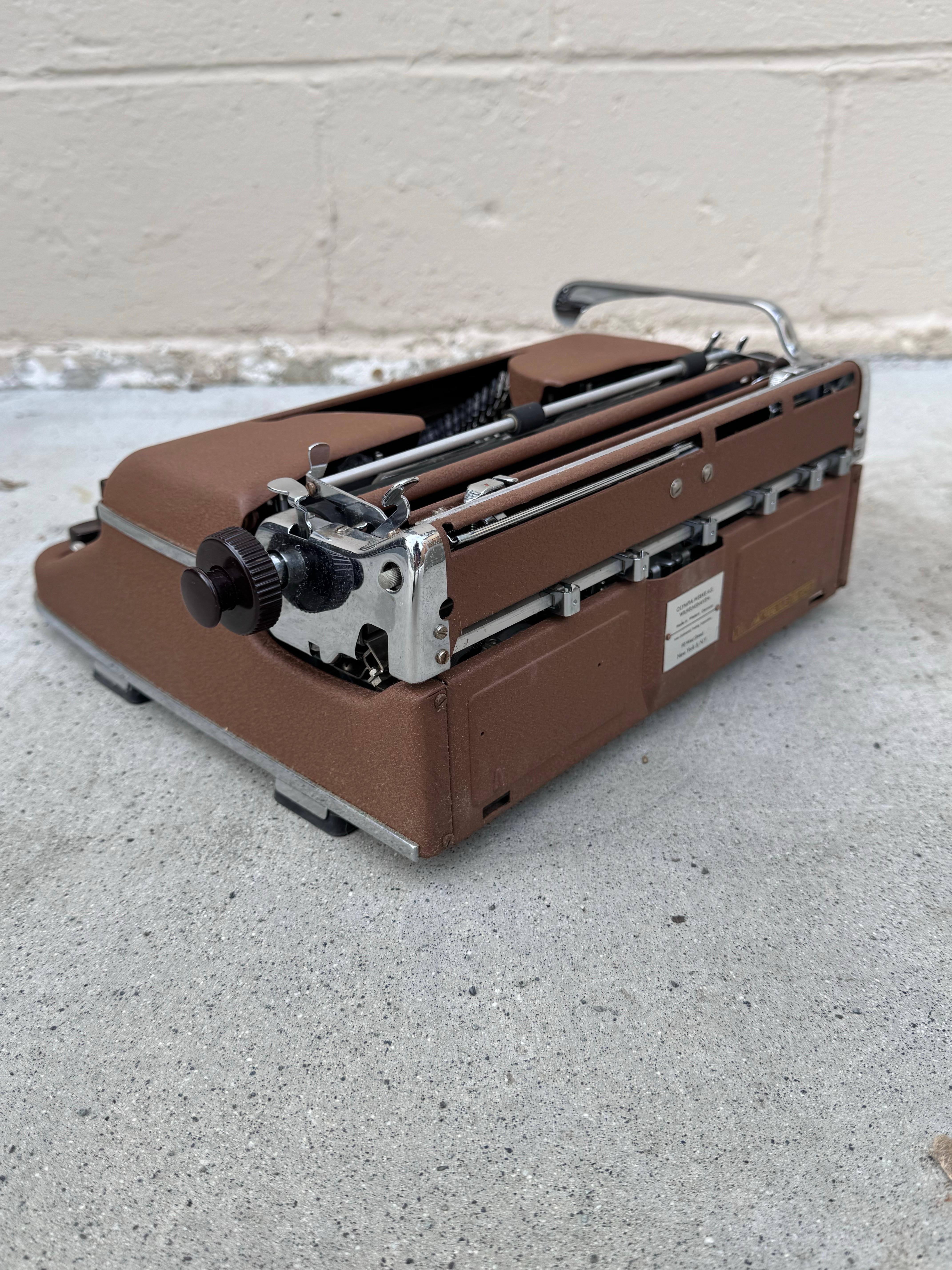 Machine-Made 1950's Vintage Brown Olympia SM3 Typewriter With Senatorial #71 Typeface