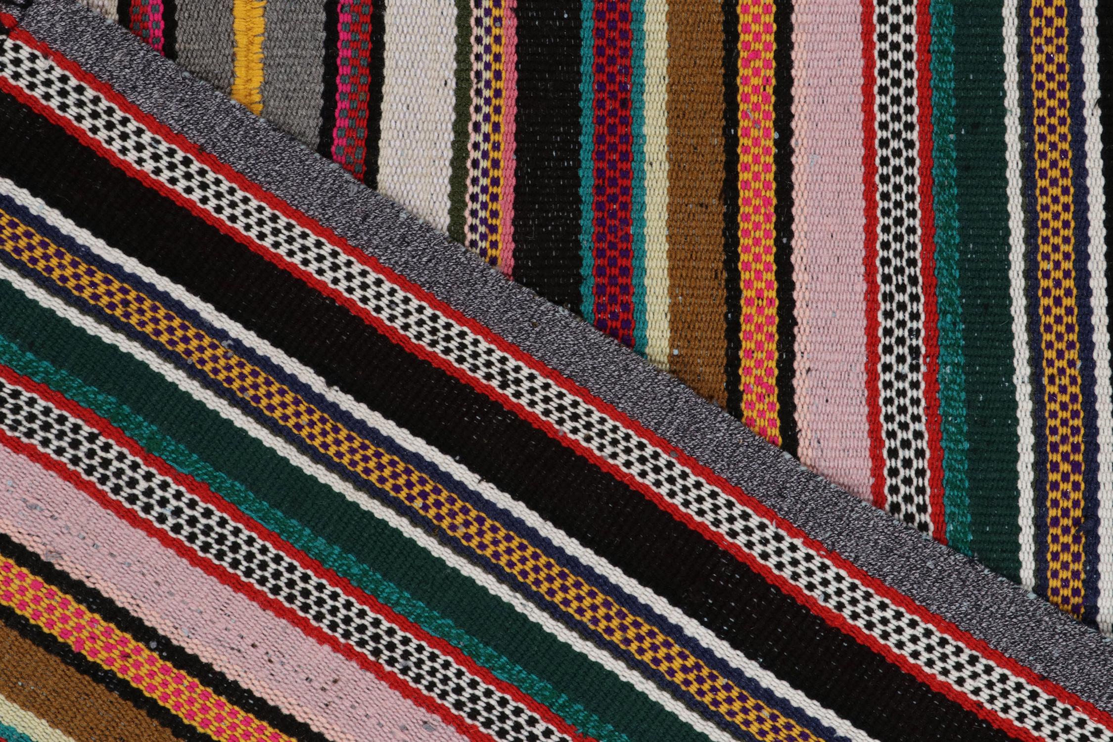 1950er Jahre Vintage Chaput-Kelim-Teppich in mehrfarbigen Streifenmustern von Teppich & Kelim im Zustand „Gut“ im Angebot in Long Island City, NY