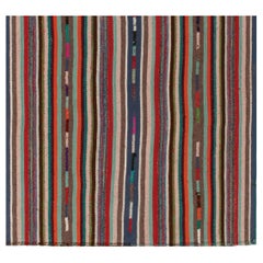 Tappeto Chaput Kilim vintage del 1950 con motivi a strisce, Multicolore di Rug & Kilim