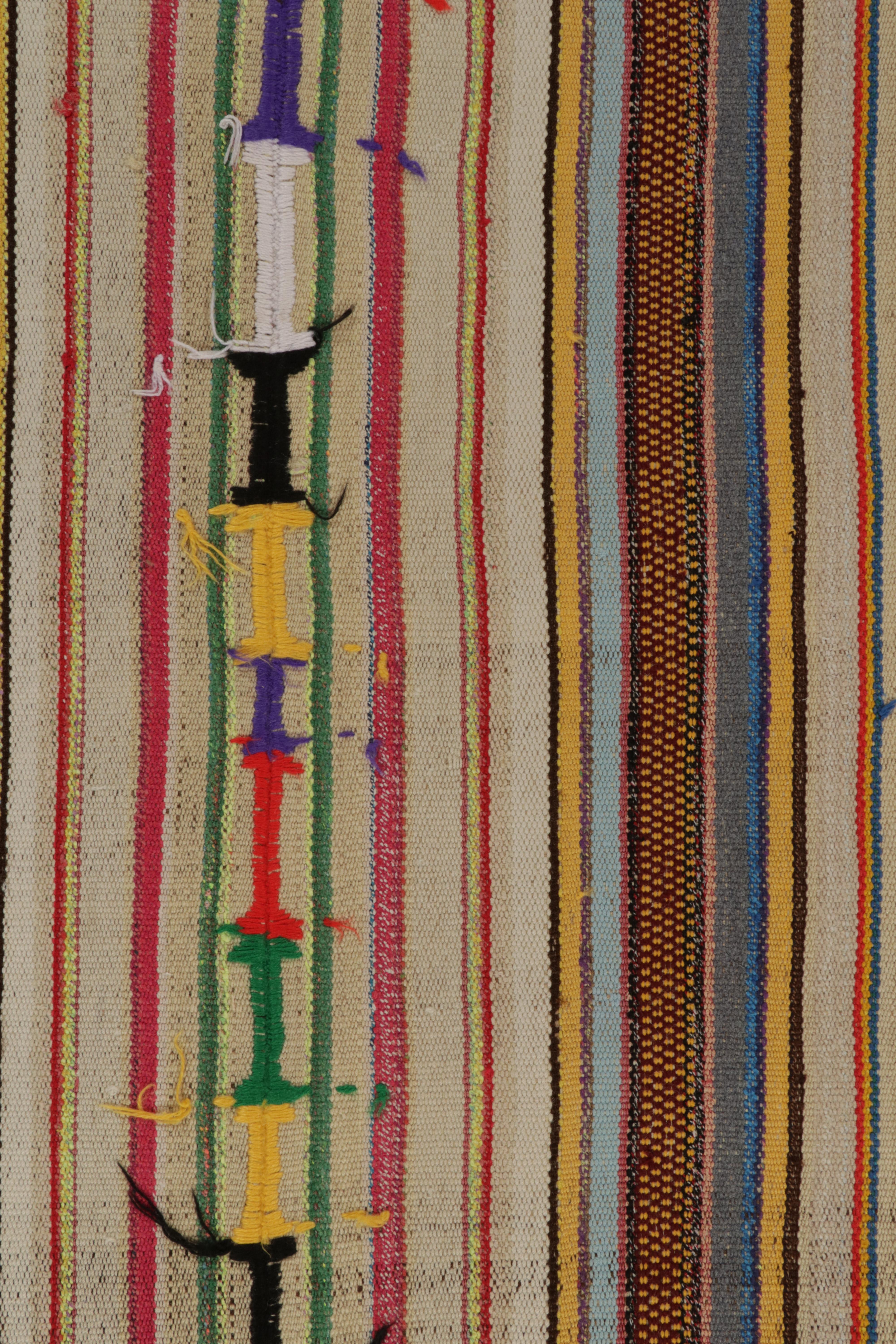 1950er Jahre Vintage Chaput Kelim Stil in bunten Streifen Polychromatic von Rug & Kilim im Zustand „Gut“ im Angebot in Long Island City, NY