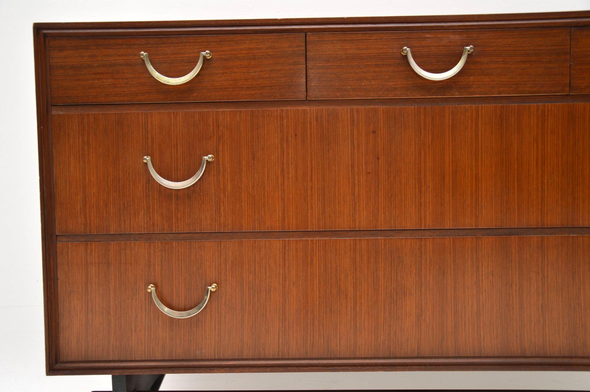 1950s Vintage Chest of Drawers or Sideboard in Tola In Good Condition In London, GB