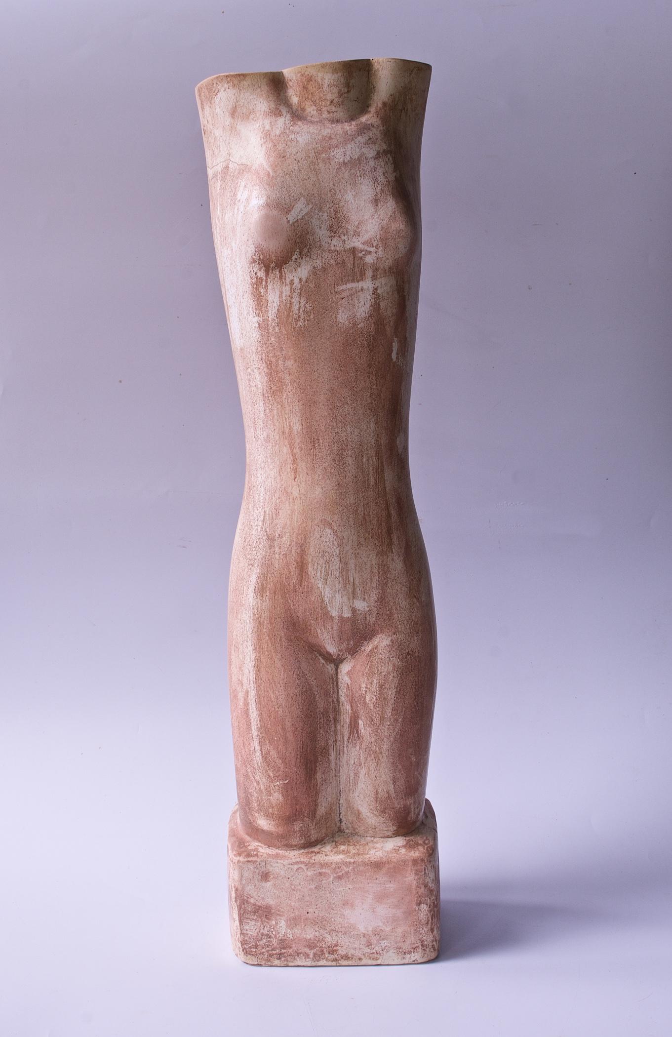 Milieu du XXe siècle 1950s Vintage Cleo Hartwig Female Nude Form Mid-Century Chalkware Sculpture en vente