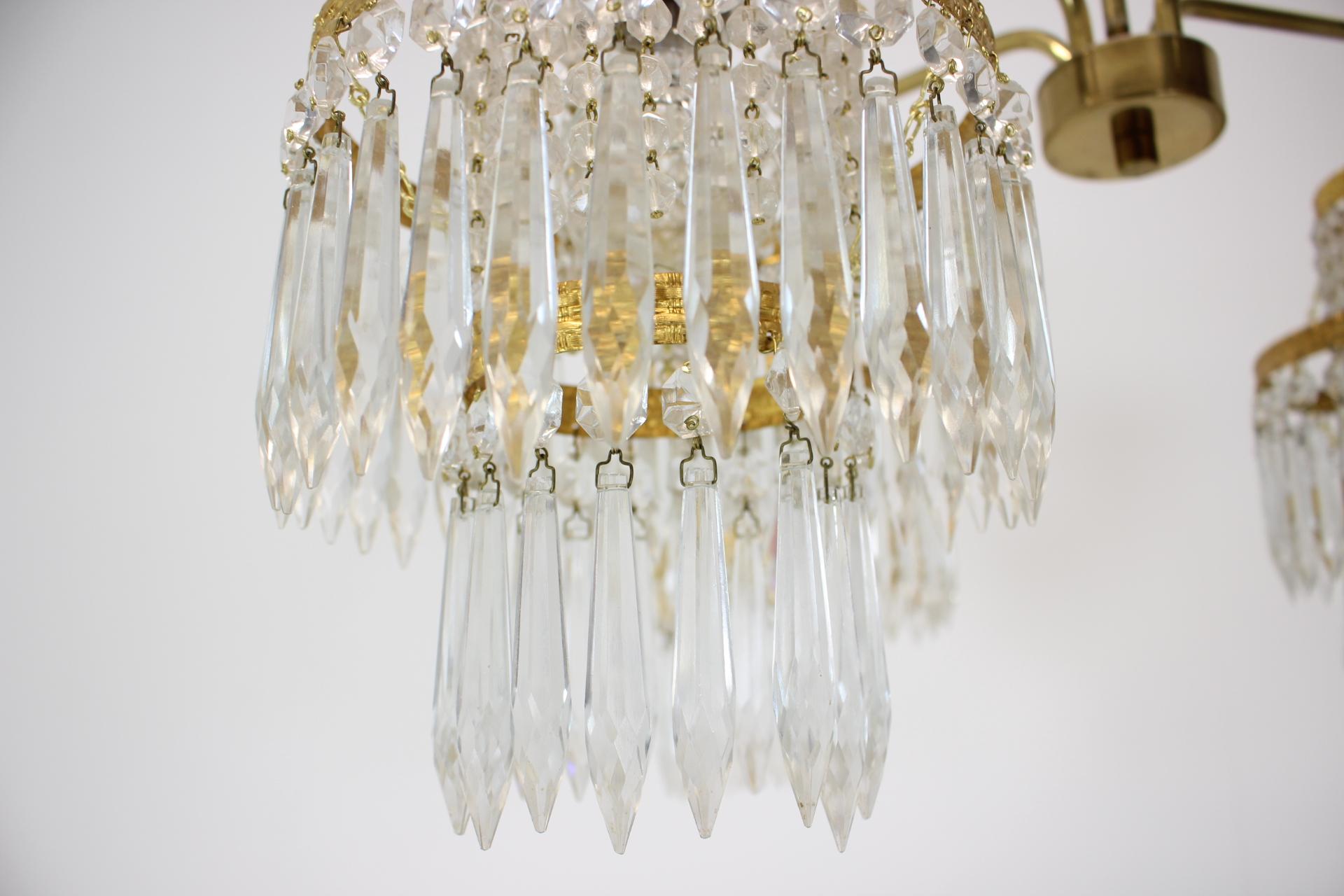 Laiton 1950s, Vintage Crystal Brass Chandelier, Železnobrodské Sklo, Czechoslovakia en vente