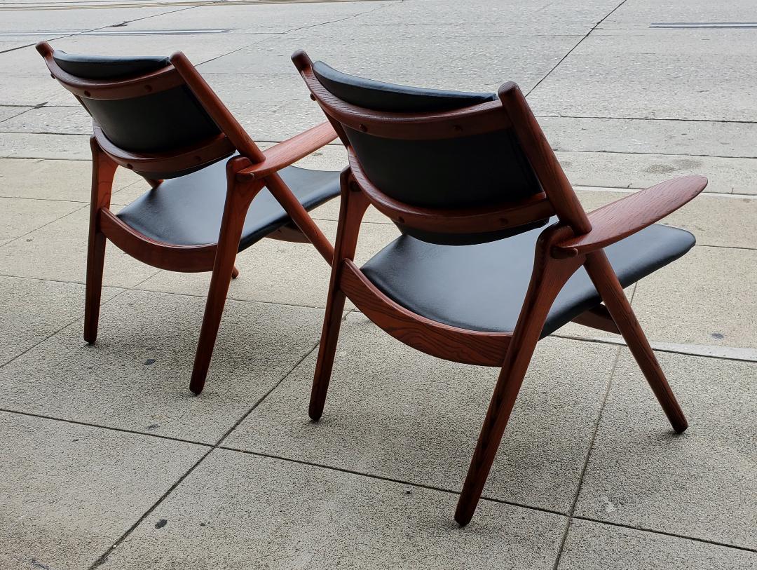 1950s Vintage Danish Hans Wegner Sawhorse Lounge Chairs - A Set Of 2 For Sale 6