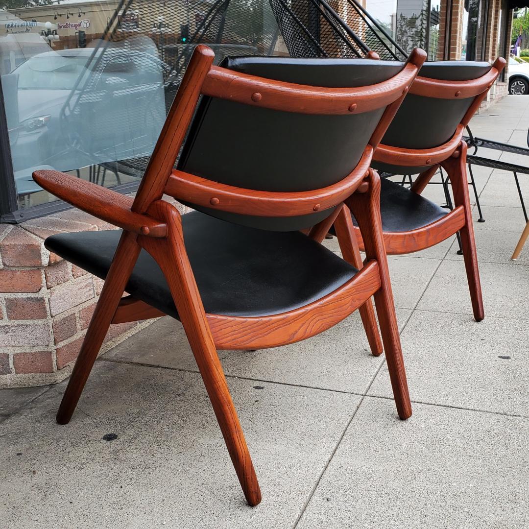 1950s Vintage Danish Hans Wegner Sawhorse Lounge Chairs - A Set Of 2 For Sale 8