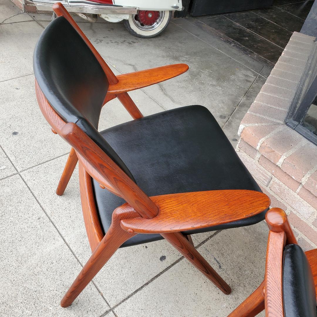 1950s Vintage Danish Hans Wegner Sawhorse Lounge Chairs - A Set Of 2 For Sale 14