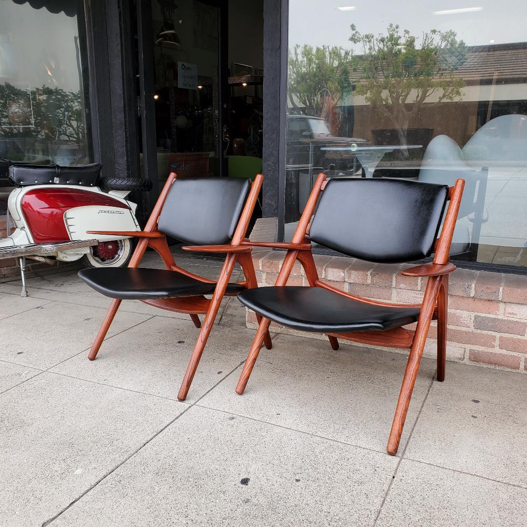 Mid-Century Modern 1950s Vintage Danish Hans Wegner Sawhorse Lounge Chairs - A Set Of 2 For Sale