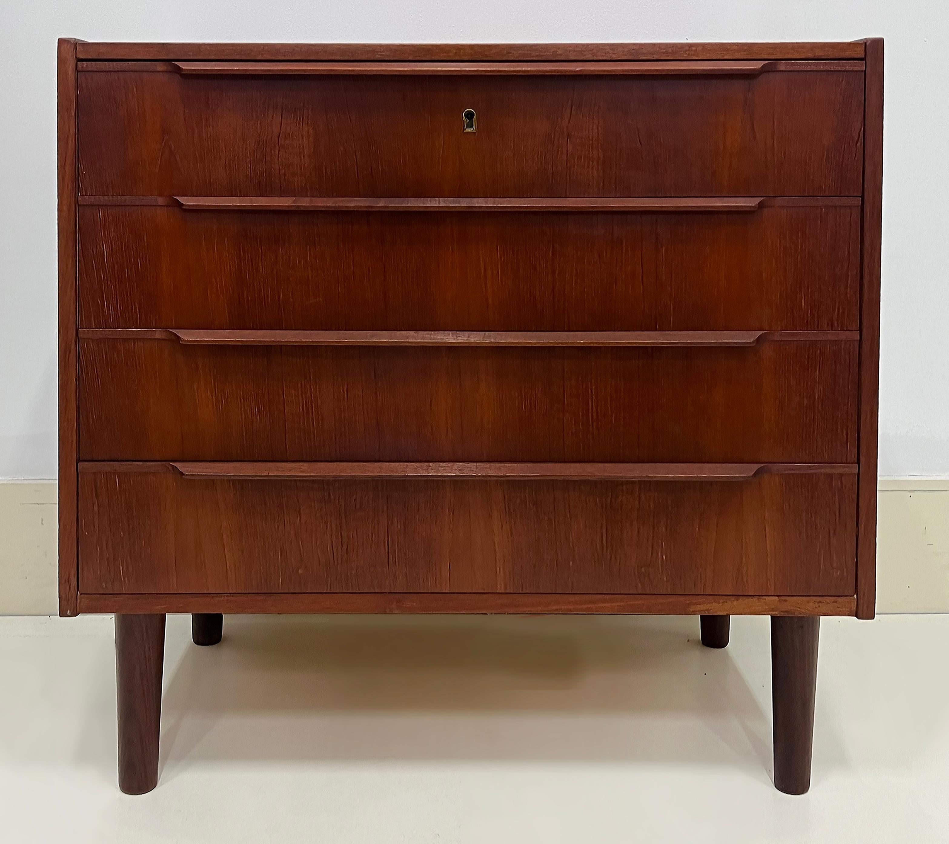 1950s Vintage Danish Modern Teak Cabinet with Lock and 4 Drawers For Sale 1