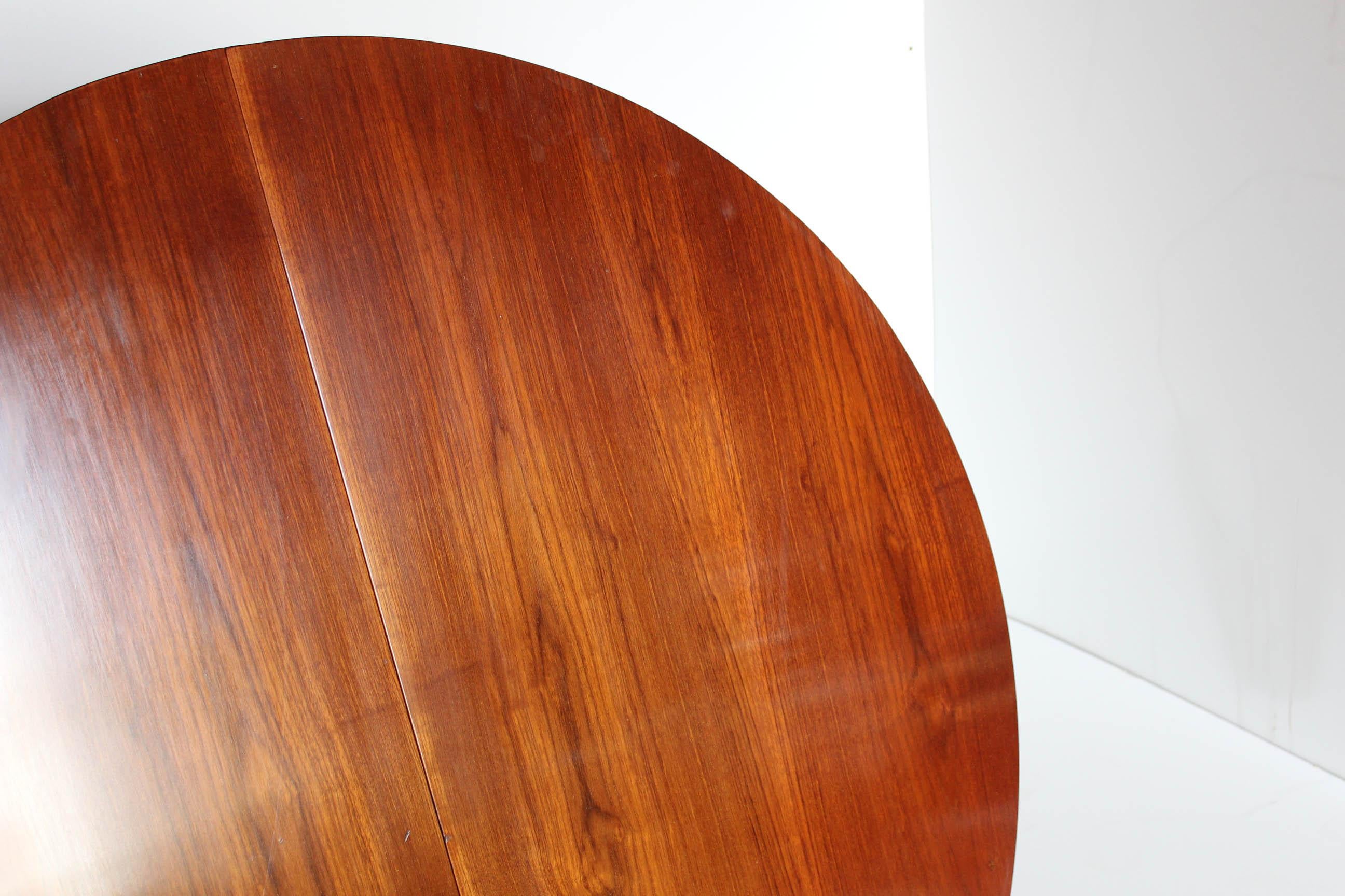 1950s Vintage extendible Dining Table in Solid Teak by Vittorio Dassi 7