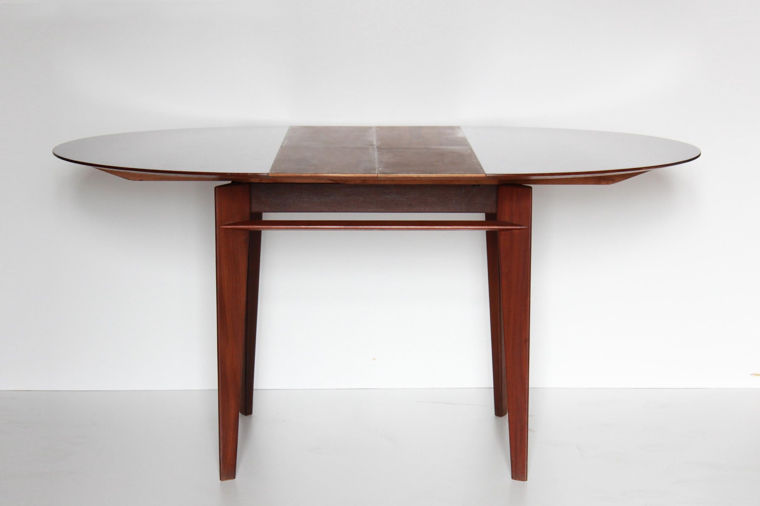 1950s Vintage extendible Dining Table in Solid Teak by Vittorio Dassi In Good Condition In Ceglie Messapica, IT