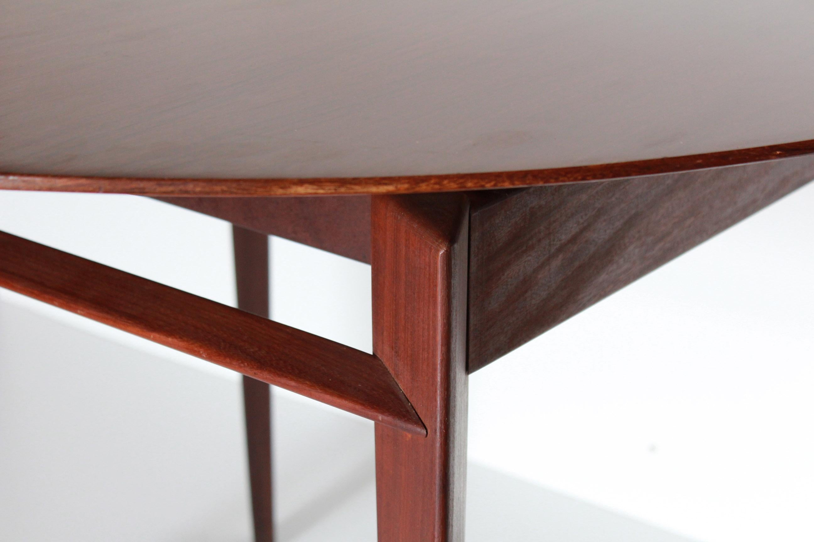 1950s Vintage extendible Dining Table in Solid Teak by Vittorio Dassi 3