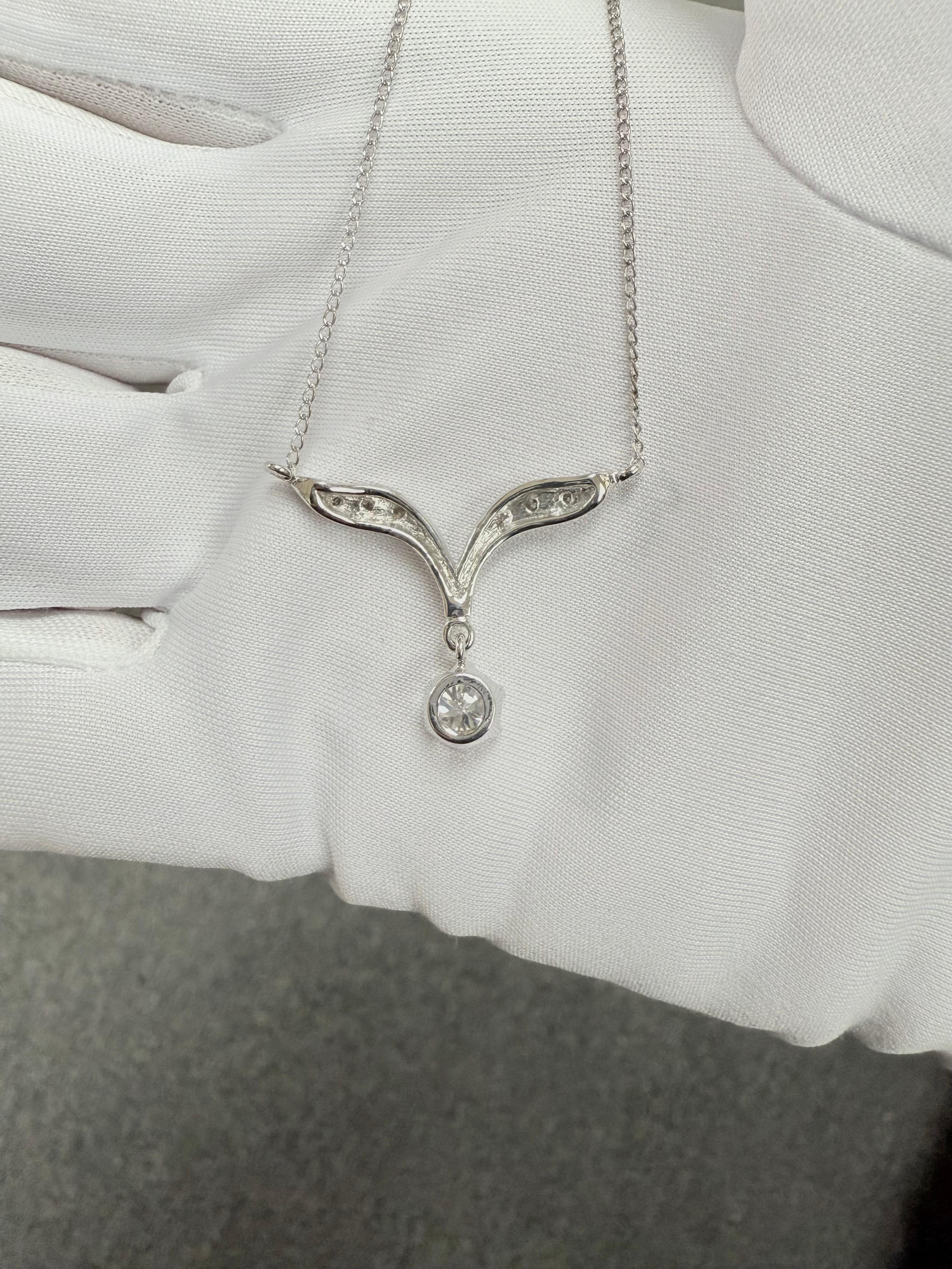 Collana vintage anni '50 con goccia di diamante in oro bianco 14 carati in vendita 2