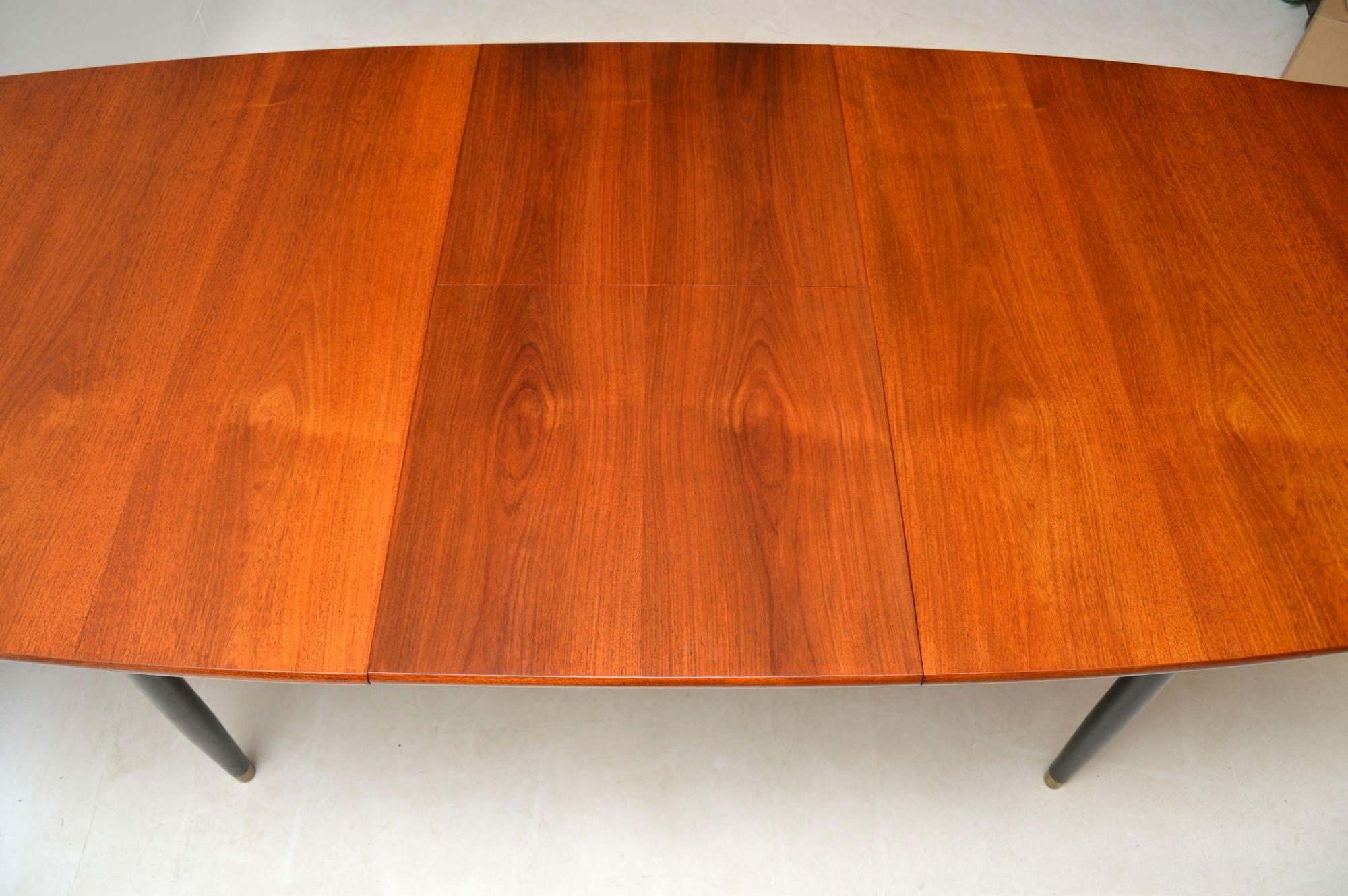 1950s Vintage Dining Table and Chairs by Robin Day for Hille In Good Condition In London, GB