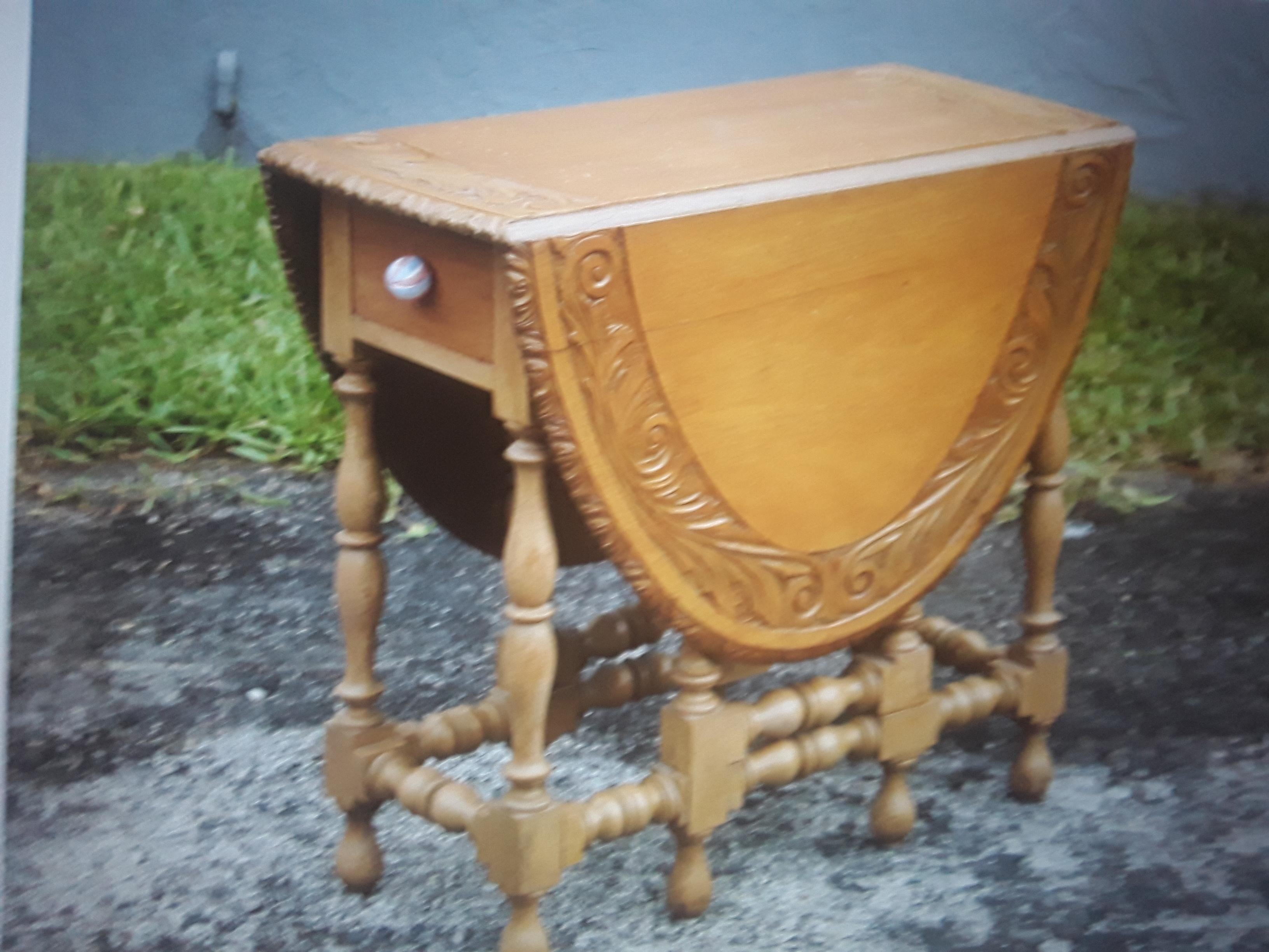 1950's Vintage Drop-Side Masterfully Carved Dining Table For Sale 3