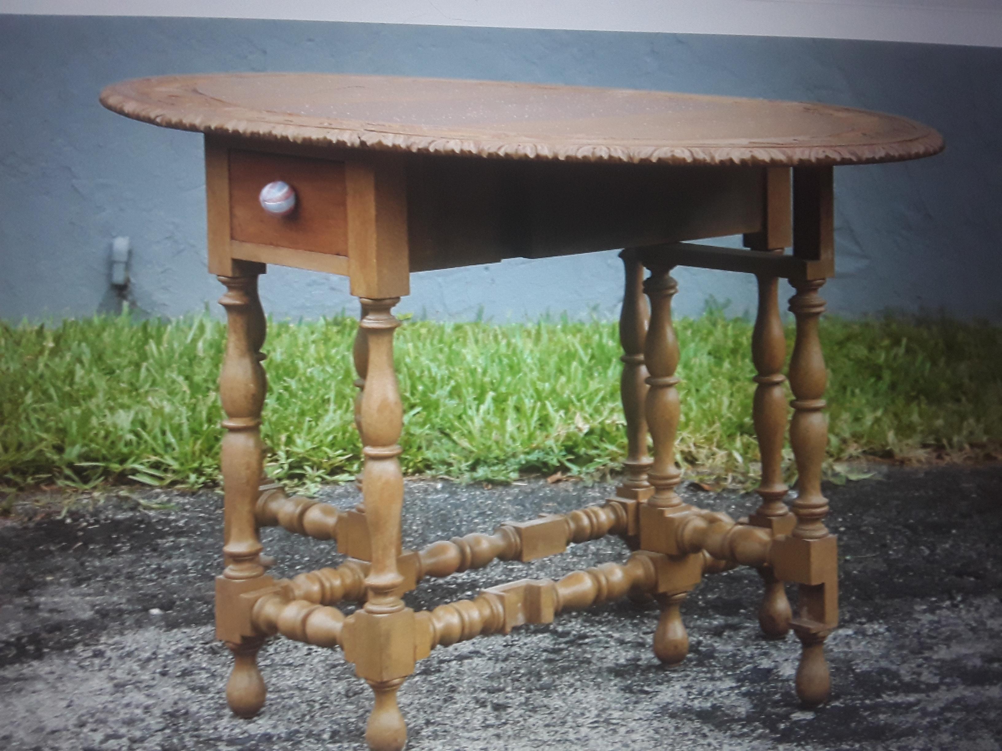 1950's Vintage Drop-Side Masterfully Carved Dining Table For Sale 2