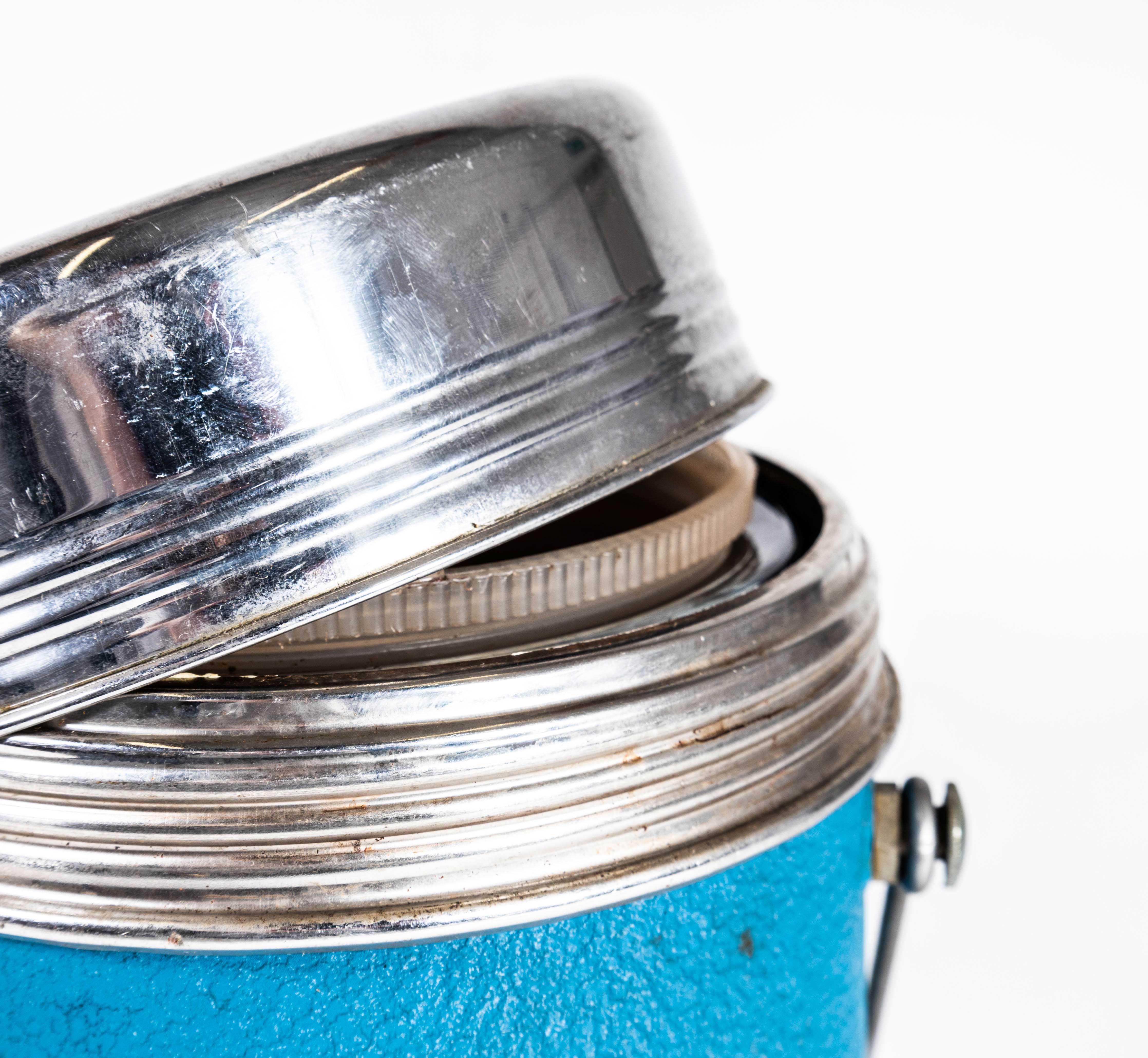 1950's Vintage Eagle Flasks - Pair For Sale 2