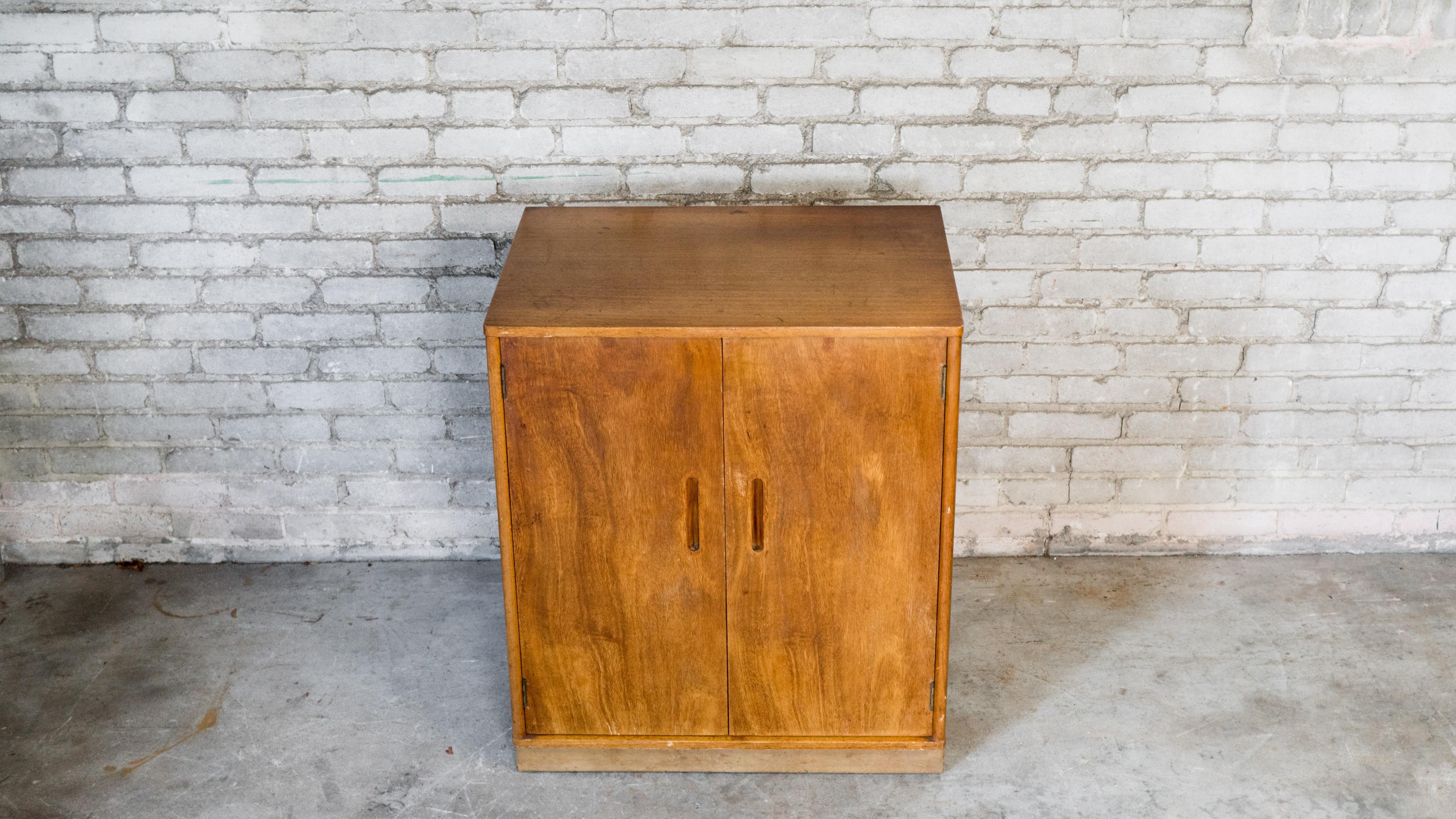 American 1950s Vintage Edward Wormley for Dunbar Cabinet For Sale