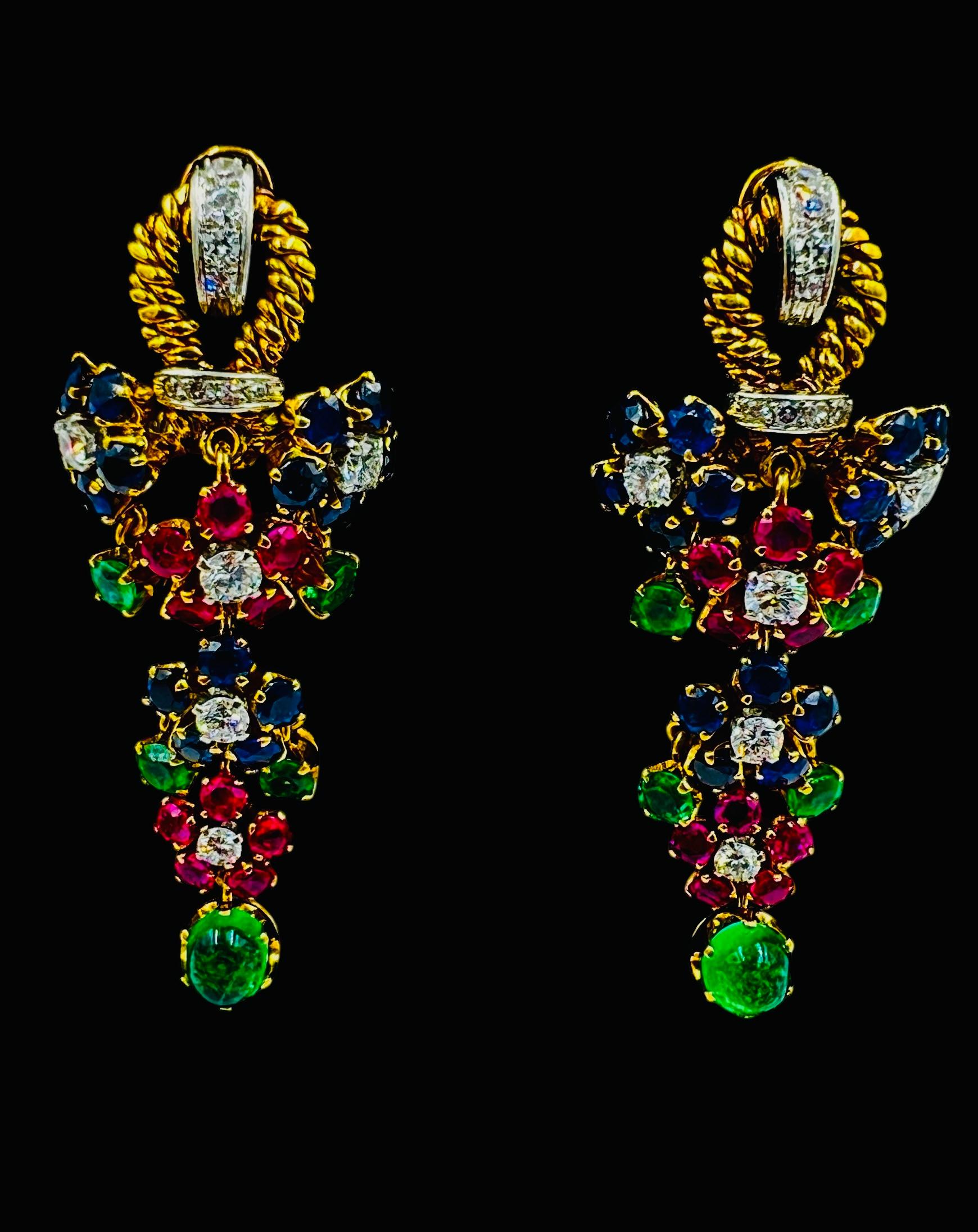 1950er Jahre Vintage 18k Gelbgold baumelndes Ohrclip mit Smaragd, Rubin, Saphir und Diamant 9