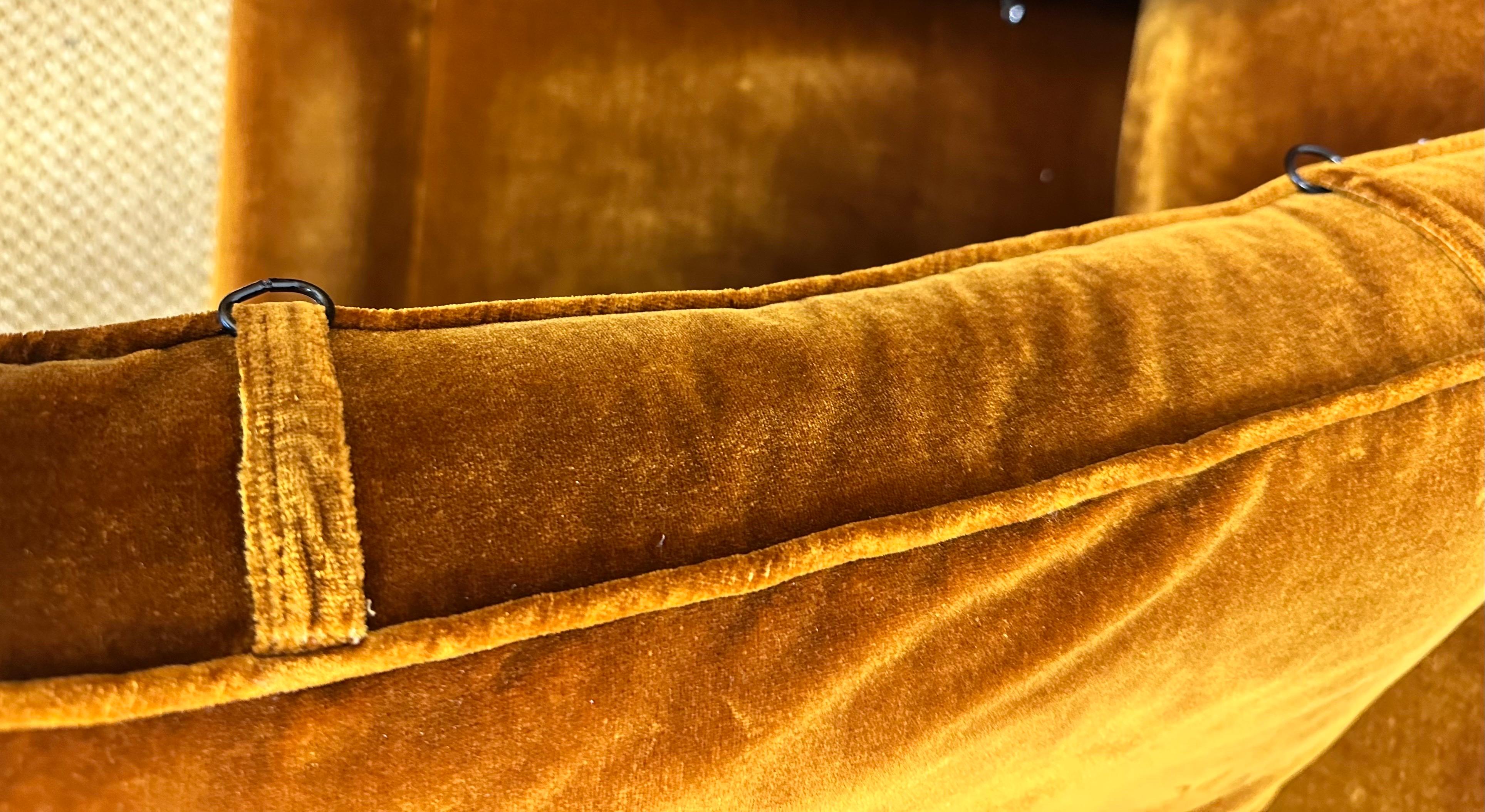 1950s Vintage Federal-Style Patinaed Velvet Upholstery Settee Sofa 5