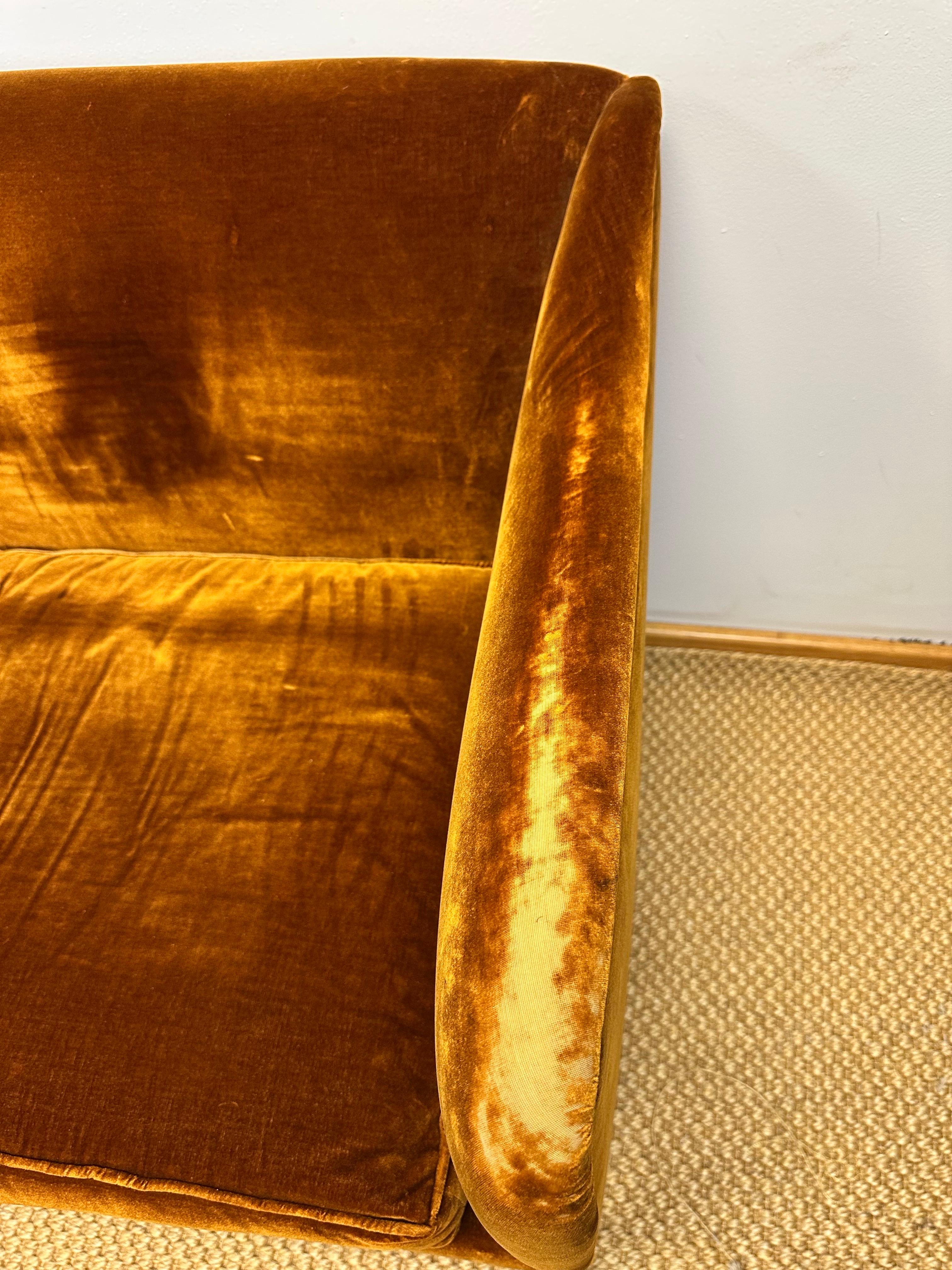 1950s Vintage Federal-Style Patinaed Velvet Upholstery Settee Sofa 3