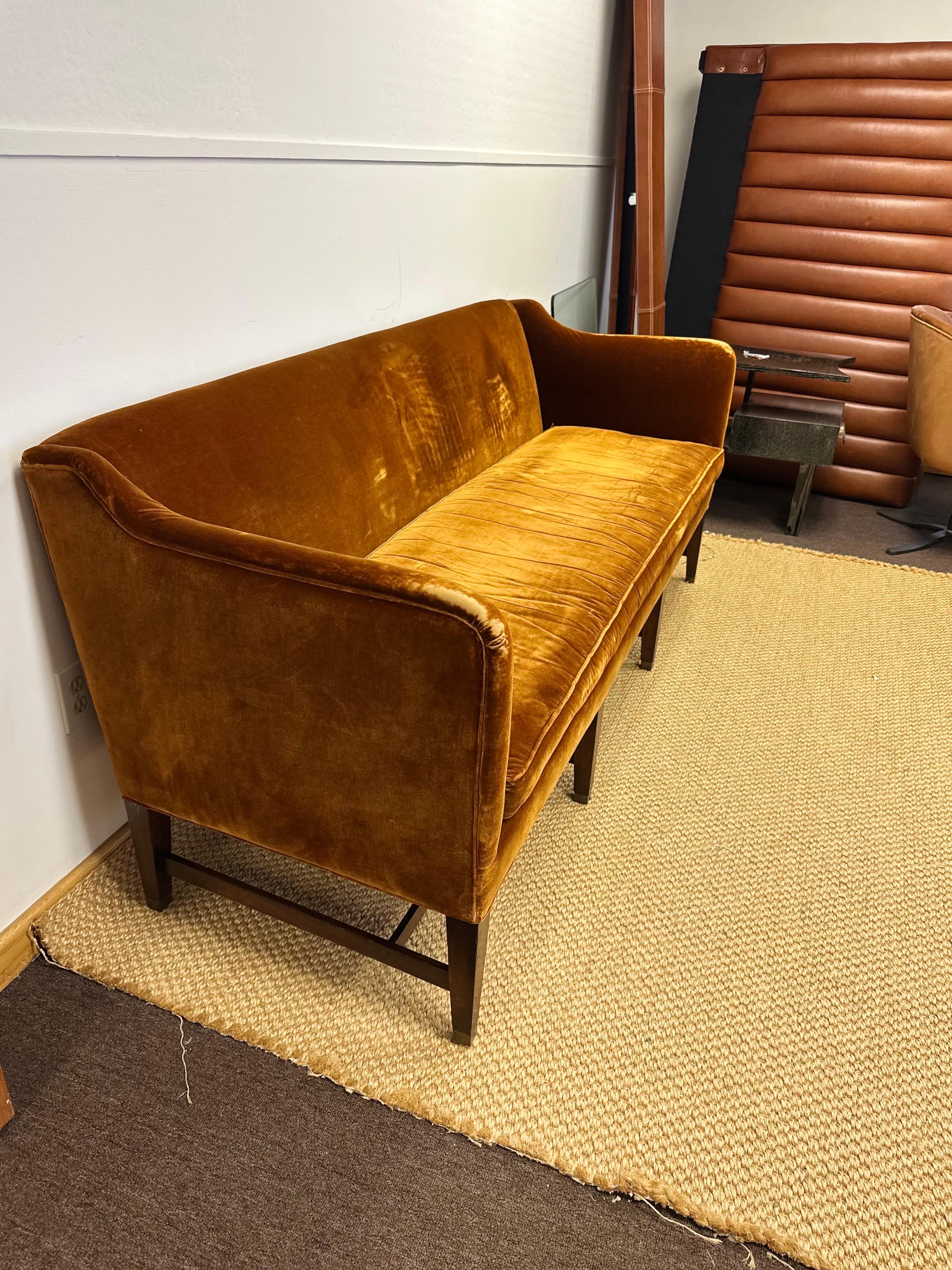 1950s Vintage Federal-Style Patinaed Velvet Upholstery Settee Sofa 4