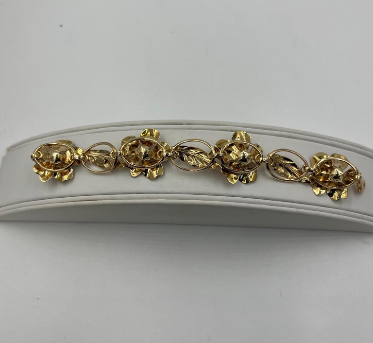1950s Vintage Flower And Leaf Yellow Gold Bracelet For Sale
