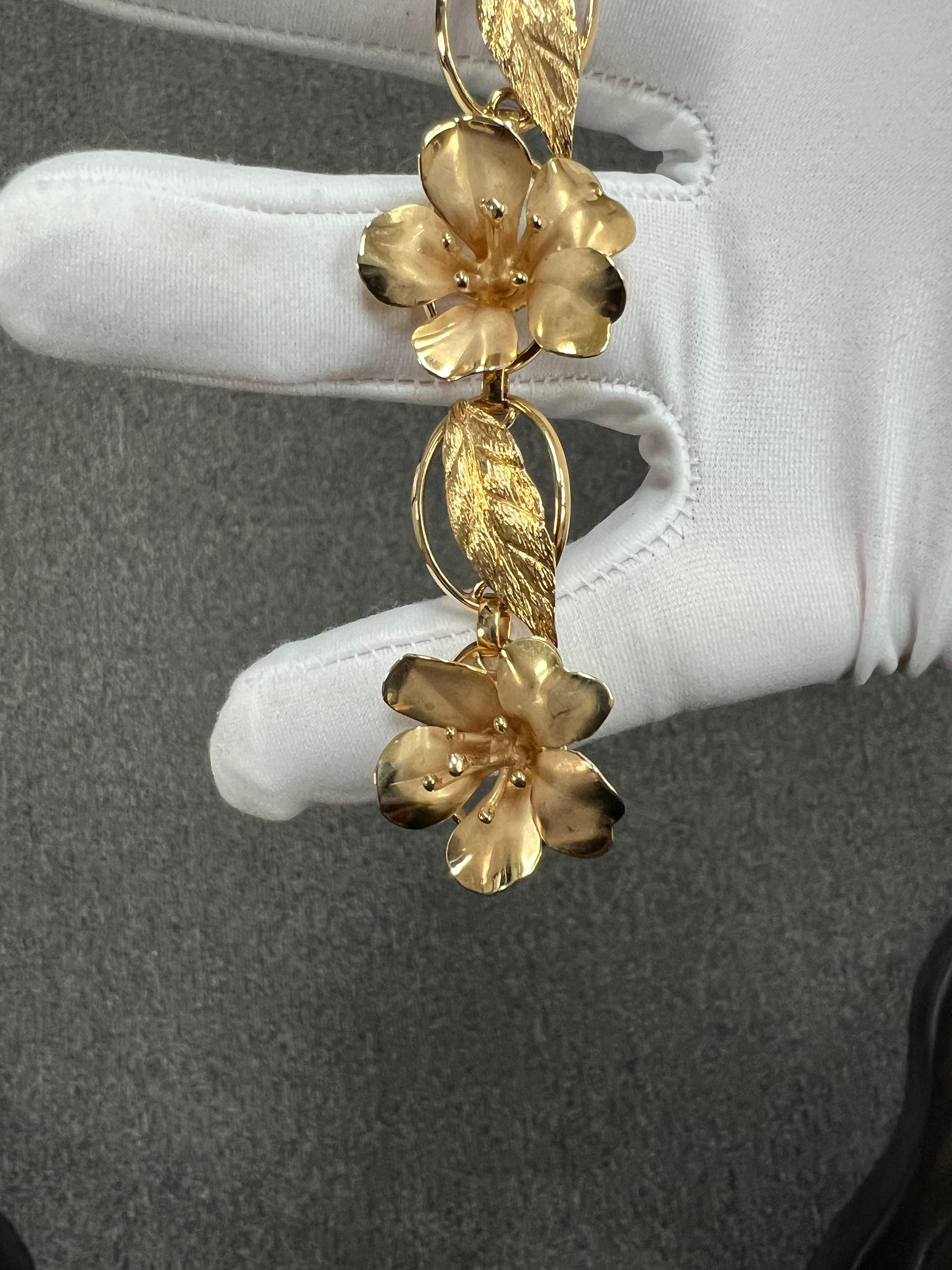 1950er Jahre Vintage Blume und Blatt Gelbgold-Armband im Angebot 4