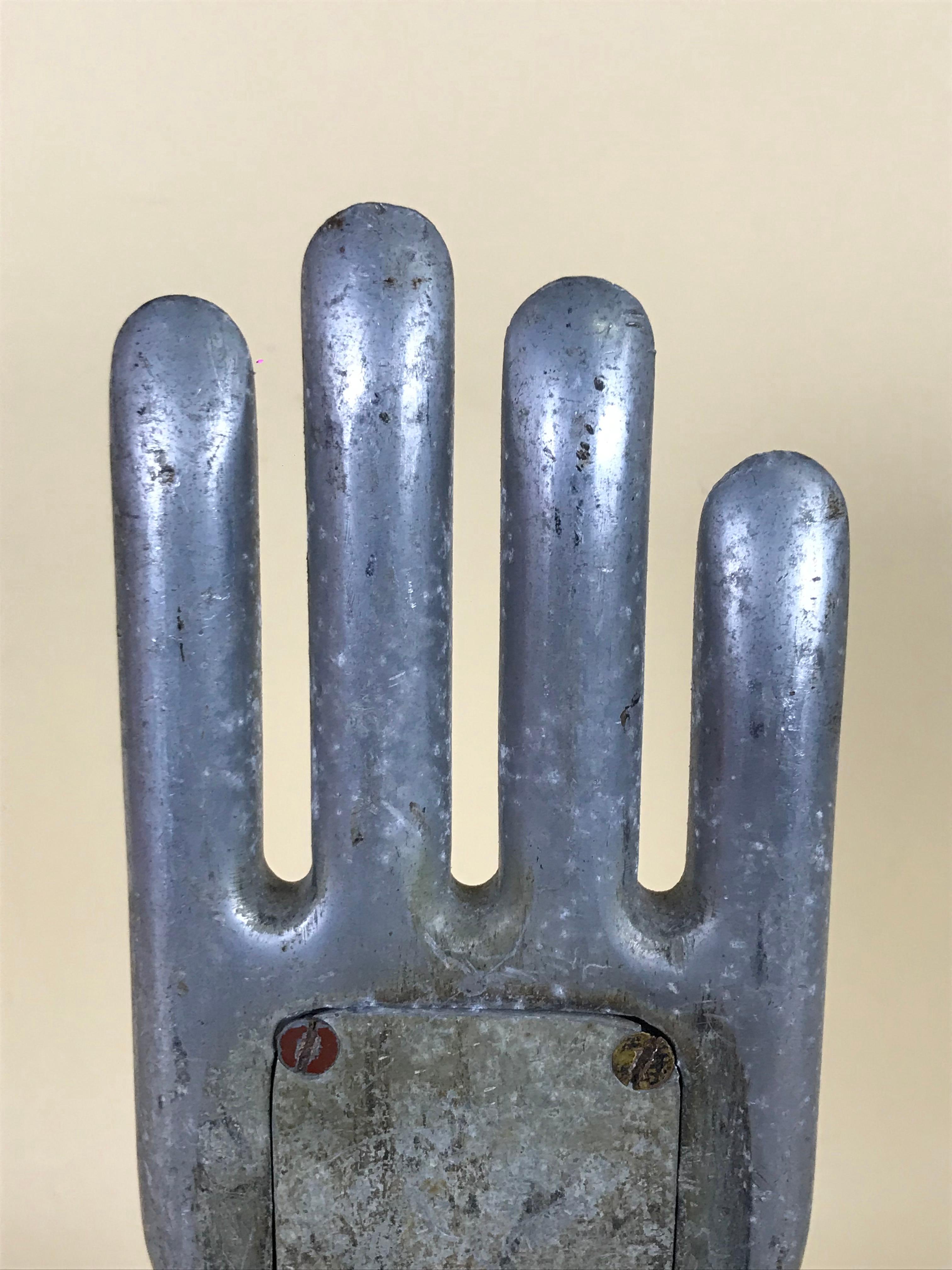1950s Vintage French Freestanding Aluminium Industrial Leather Glove Mold In Good Condition In Milan, IT