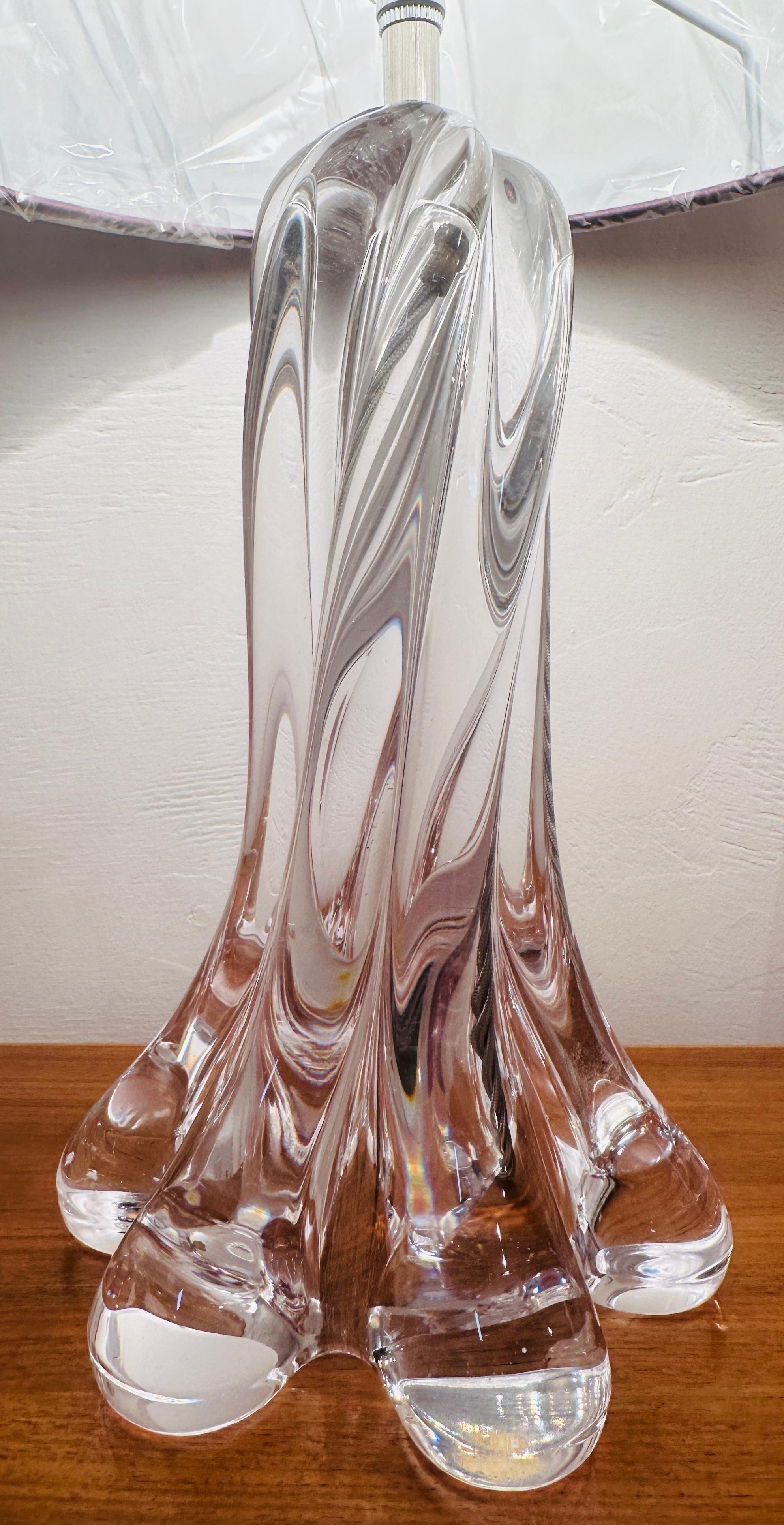 1950s Vintage French Vannes le Châtel Clear Crystal Glass Raindrop Table Lamp 4