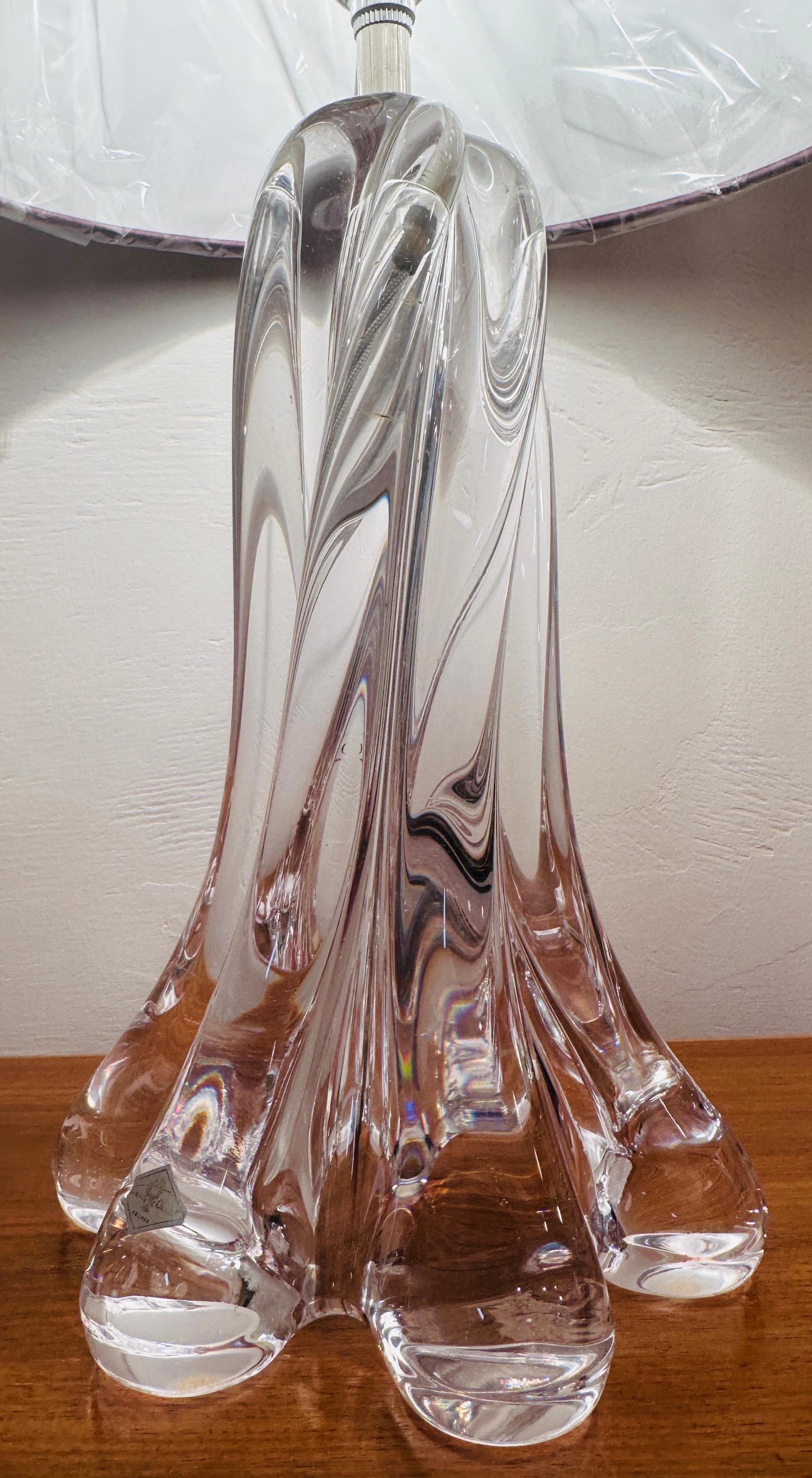 Metal 1950s Vintage French Vannes le Châtel Clear Crystal Glass Raindrop Table Lamp