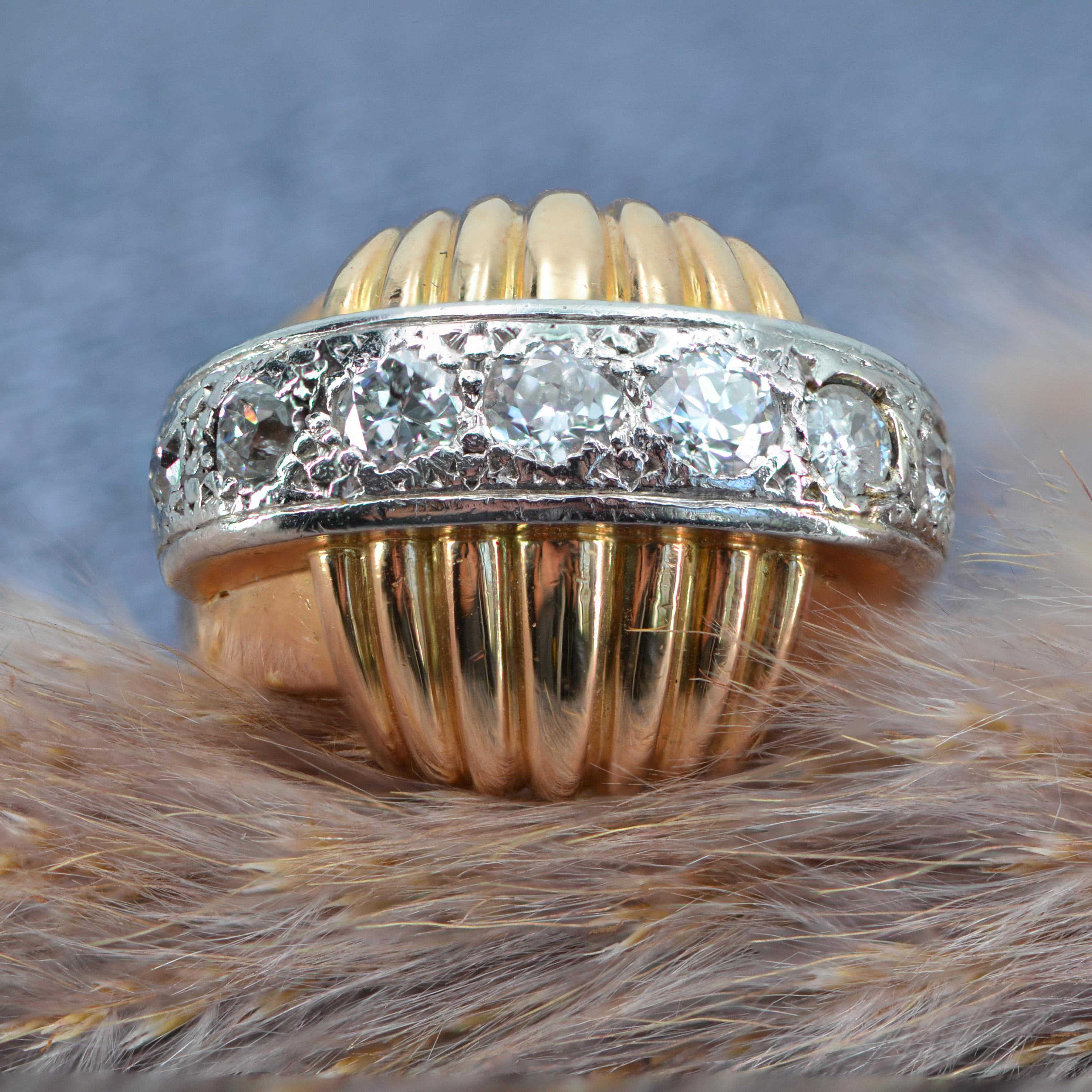 Brilliant Cut 1950s Vintage Gadroons Diamond 18 Karat Yellow Gold Ring For Sale