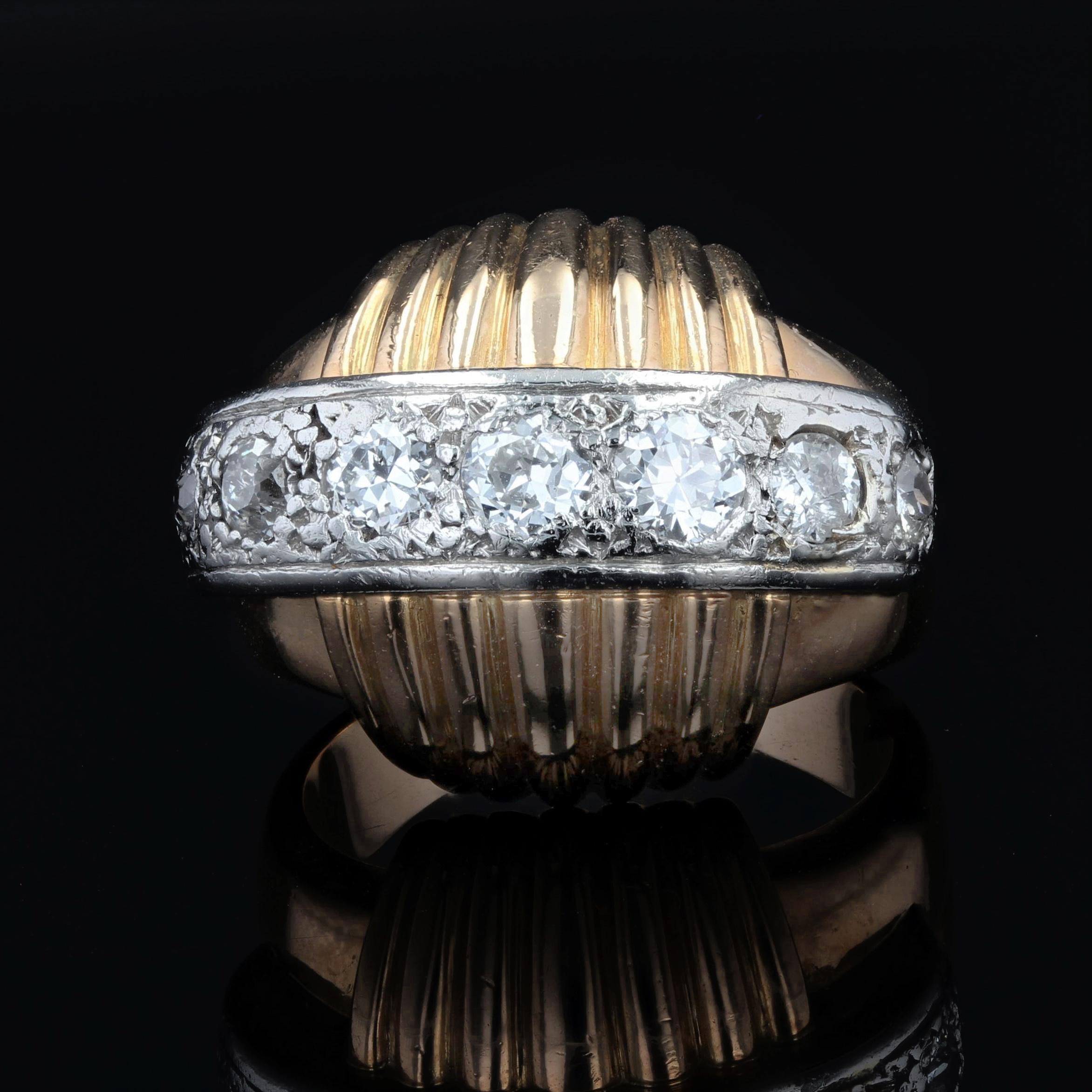 Retro 1950s Vintage Gadroons Diamond 18 Karat Yellow Gold Ring For Sale