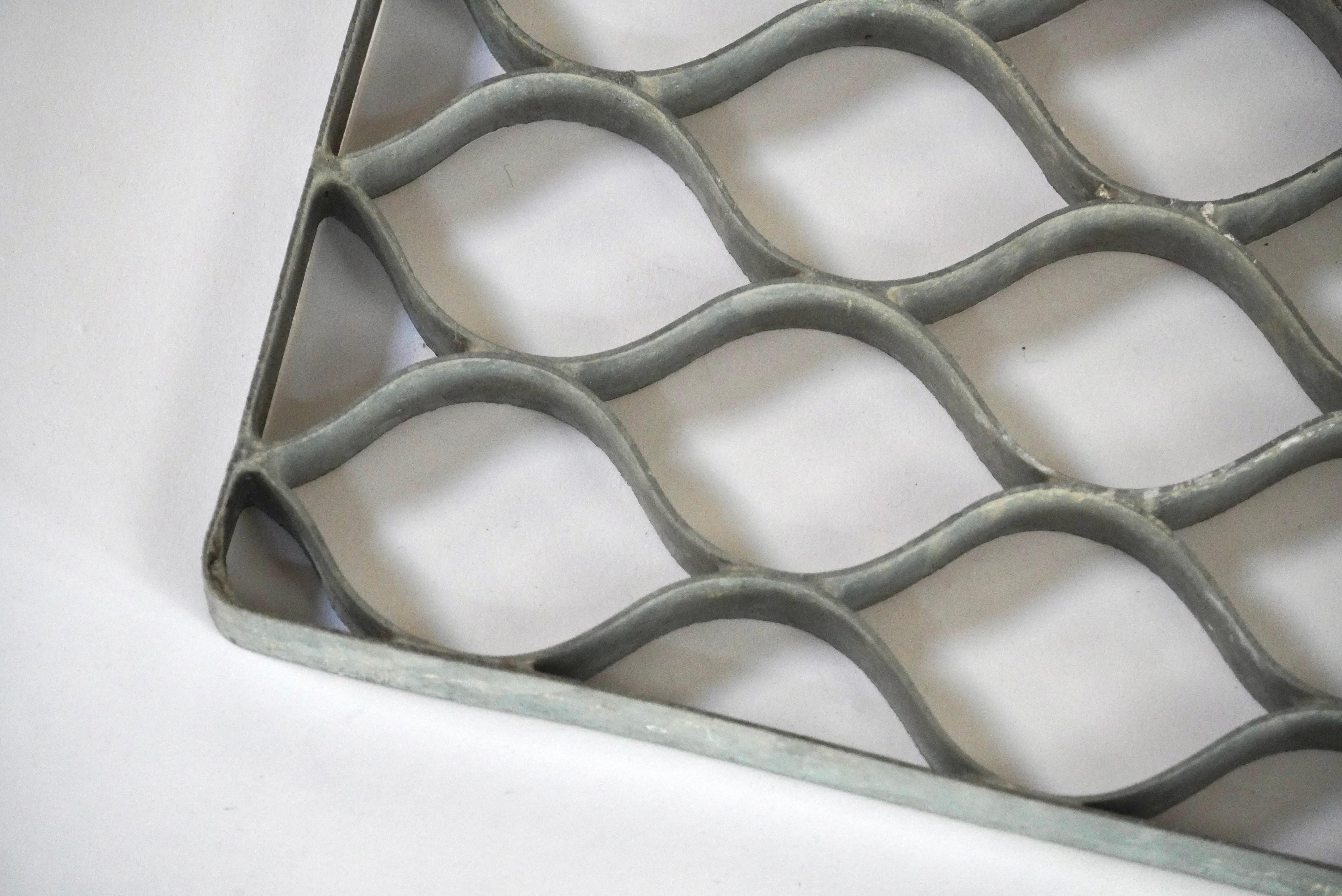 Metallo Stuoia per porta in metallo galvanizzato vintage del 1950 in vendita