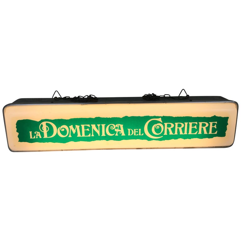 1950s Vintage Green and White Domenica del Corriere Newspaper Illuminated Sign For Sale