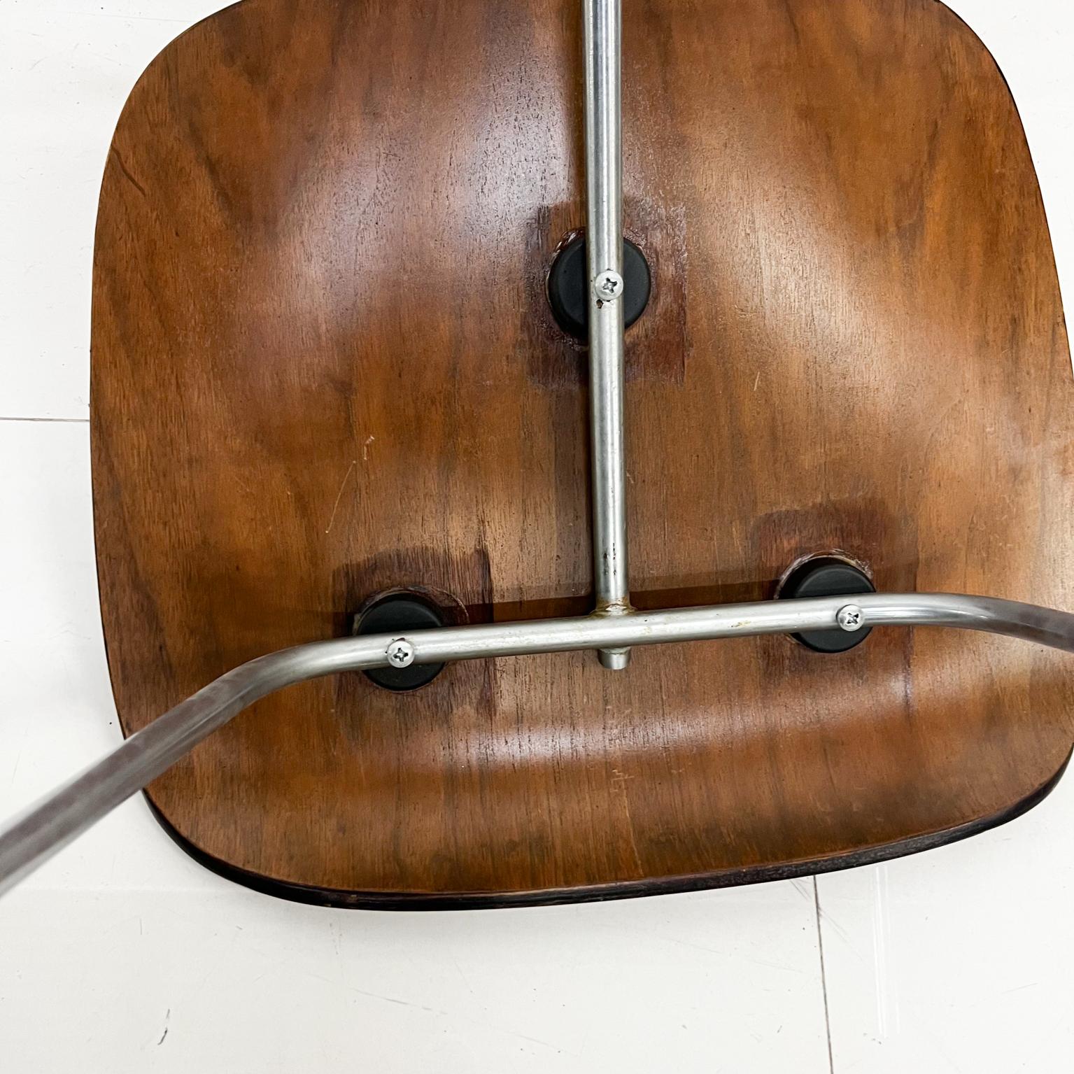 1950s Vintage Herman Miller Eames Molded Plywood Modern Chair 3