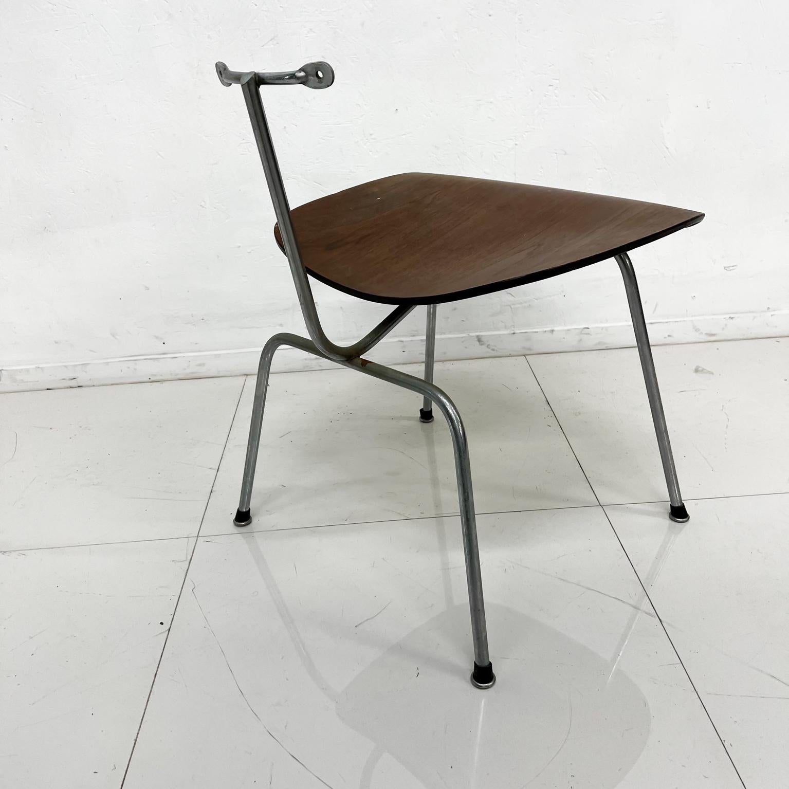 Mid-20th Century 1950s Vintage Herman Miller Eames Molded Plywood Modern Chair