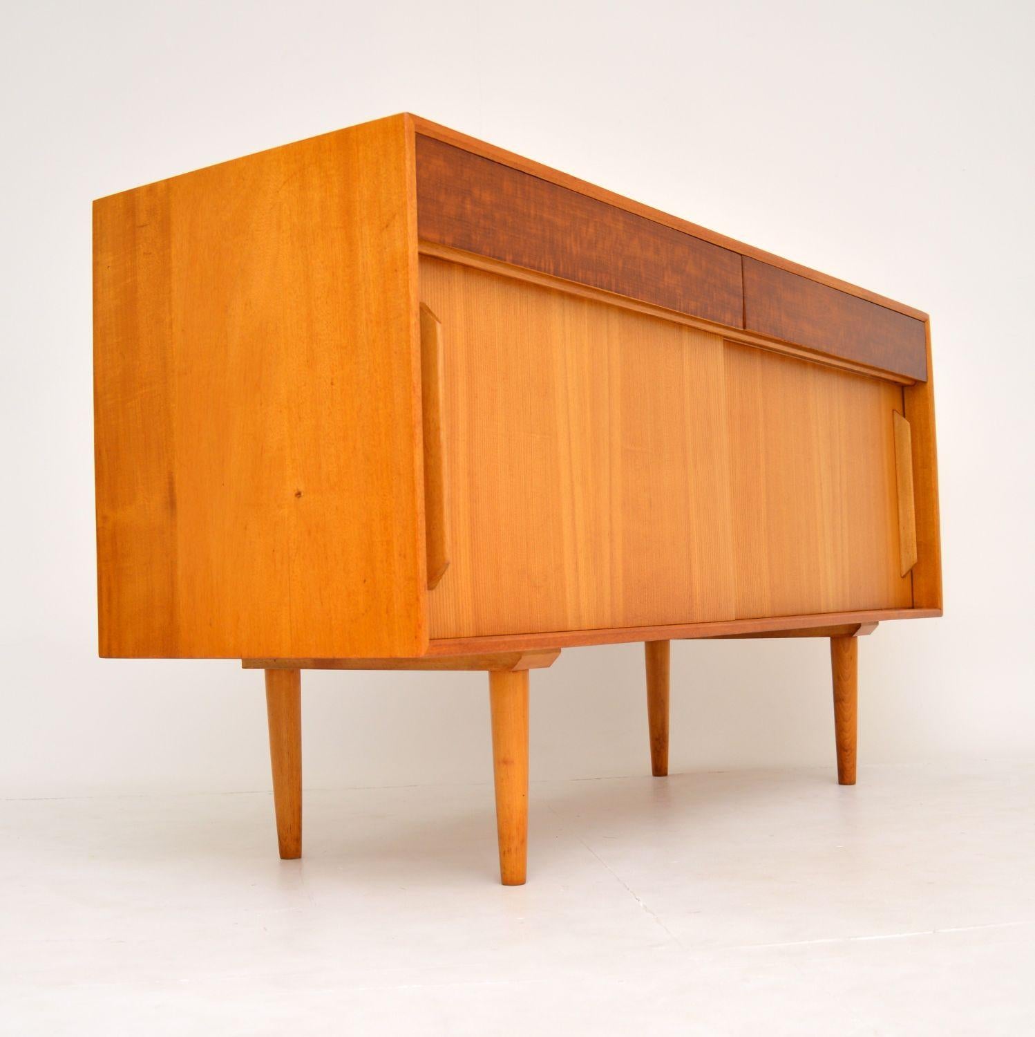 Mid-Century Modern 1950s Vintage Hilleplan Sideboard by Robin Day for Hille