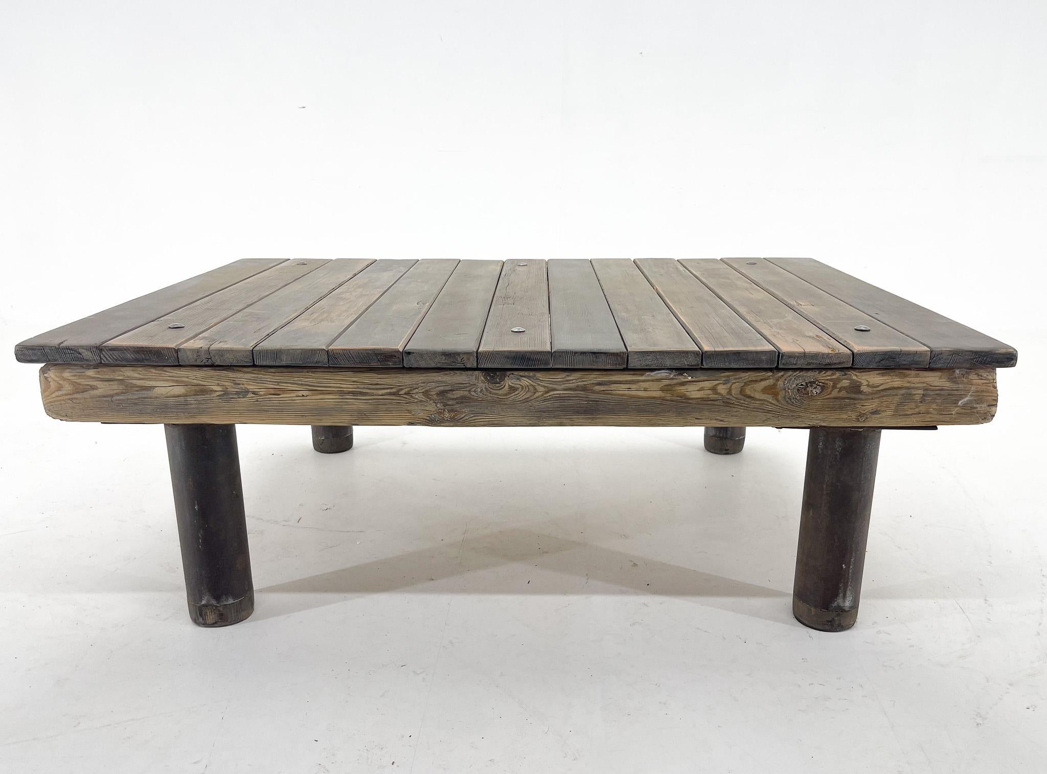 1950s Vintage Industrial Wood & Iron Coffee Table For Sale 1