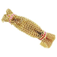 1950s Vintage Italian 1.39 Carat Ruby and Yellow Gold Bracelet