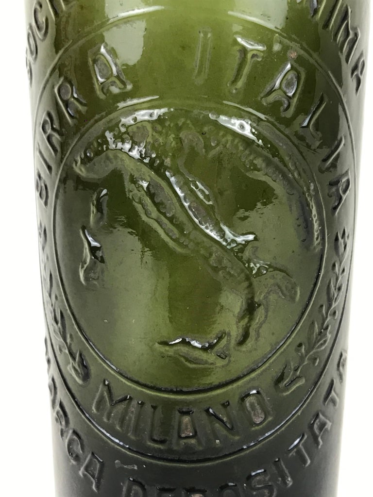 1950s Vintage Italian Birra Italia Beer Green Glass Bottle with Ceramic Stopper In Good Condition For Sale In Milan, IT
