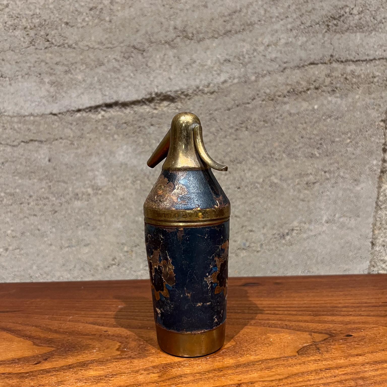 1950s Vintage Italian Cigarette Holder Dispenser Bon état à Chula Vista, CA
