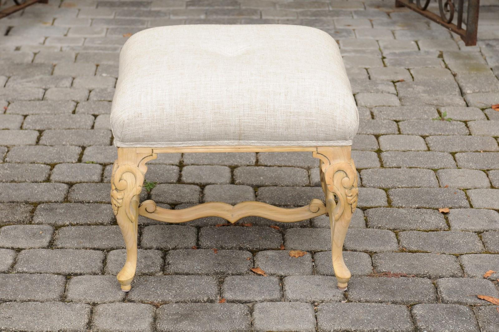 1950s Vintage Italian Rococo Style Ottoman with Cabriole Legs and New Upholstery 6