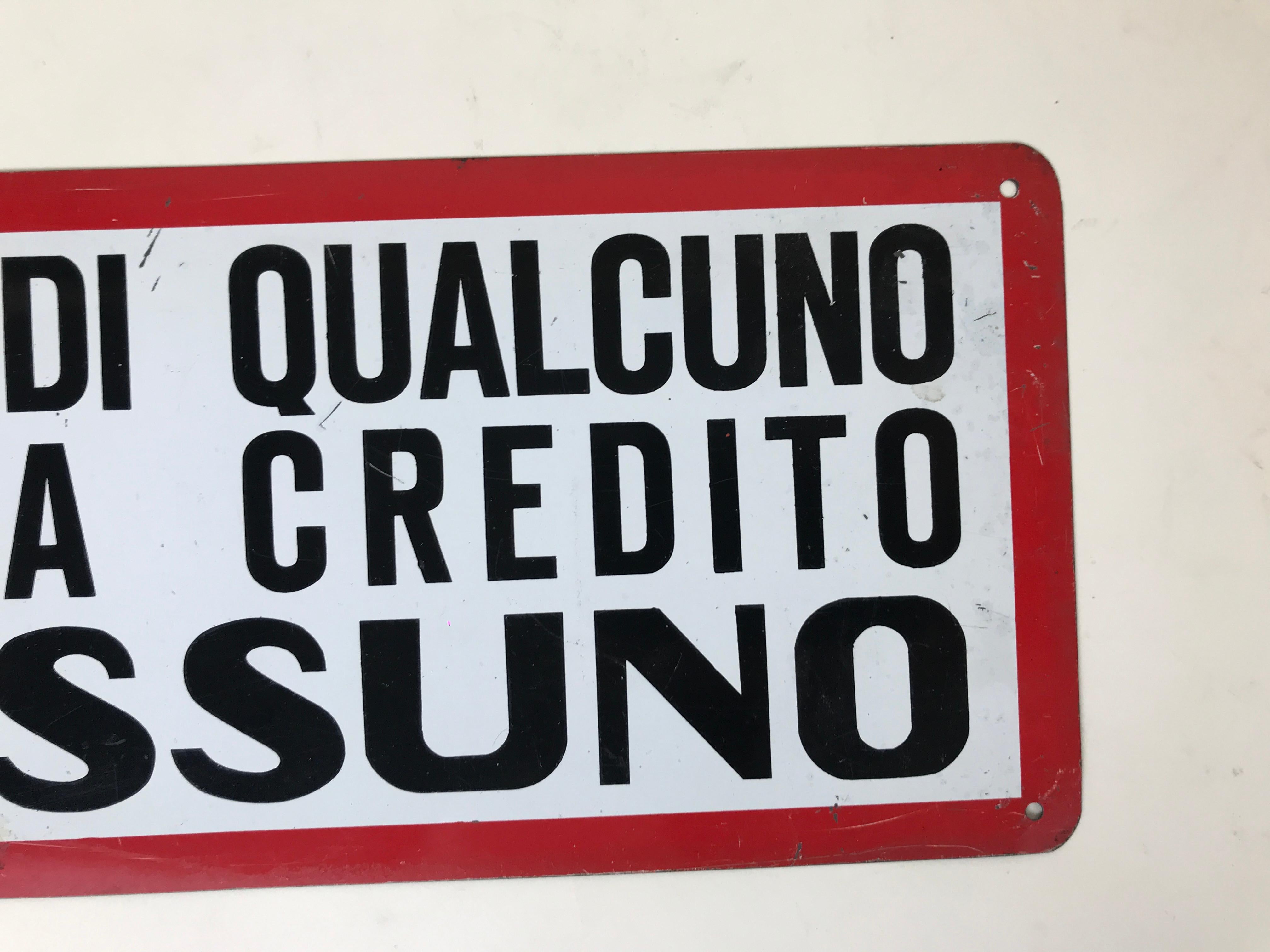 1950s Vintage Italian Screen-Printed Aluminium Sign No Credit Please Don't Ask In Good Condition For Sale In Milan, IT