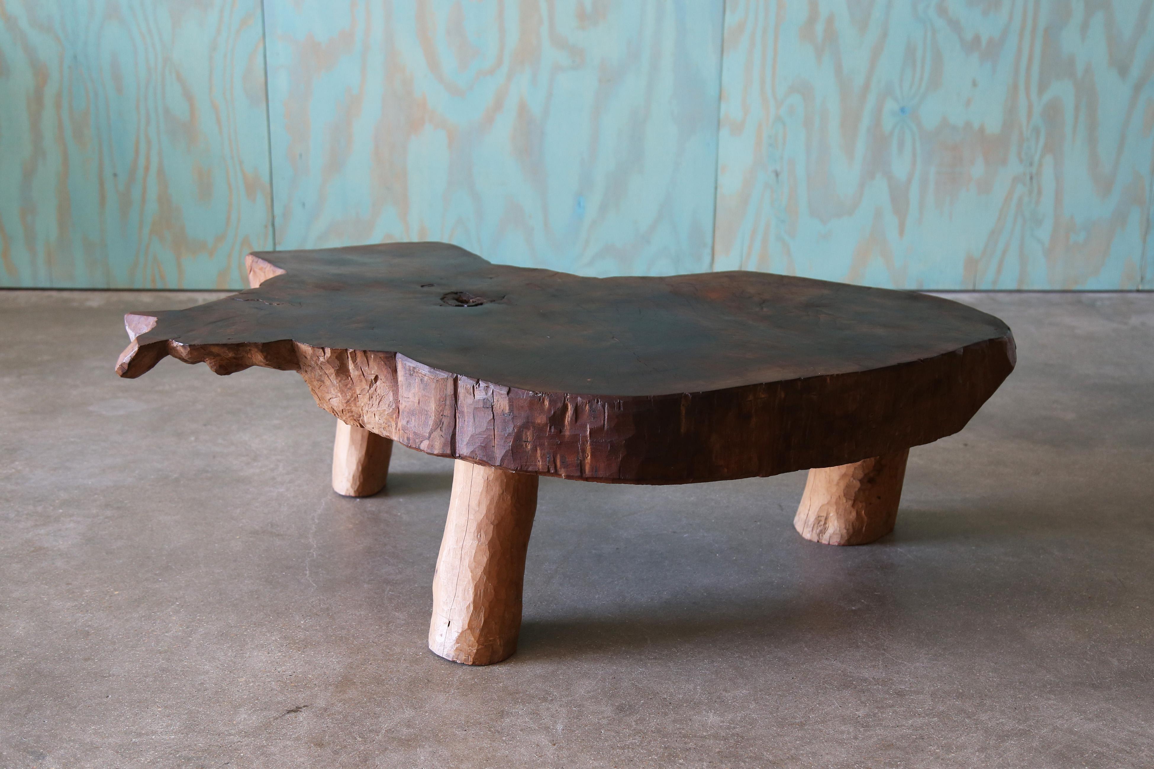 1950s Vintage Live Edge Slab Walnut designer mid century Coffee Table For Sale 4