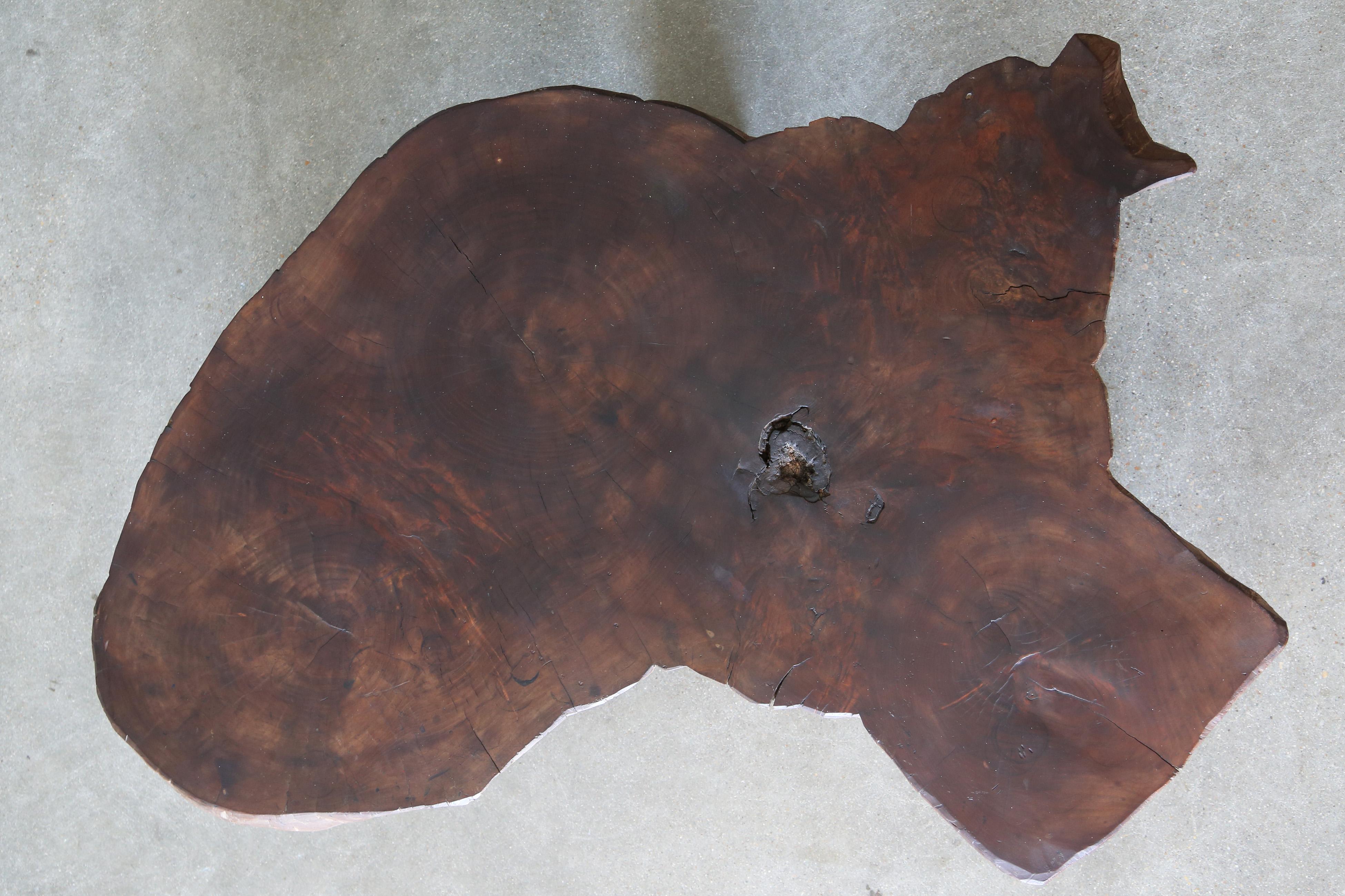 1950s Vintage Live Edge Slab Walnut designer mid century Coffee Table For Sale 7