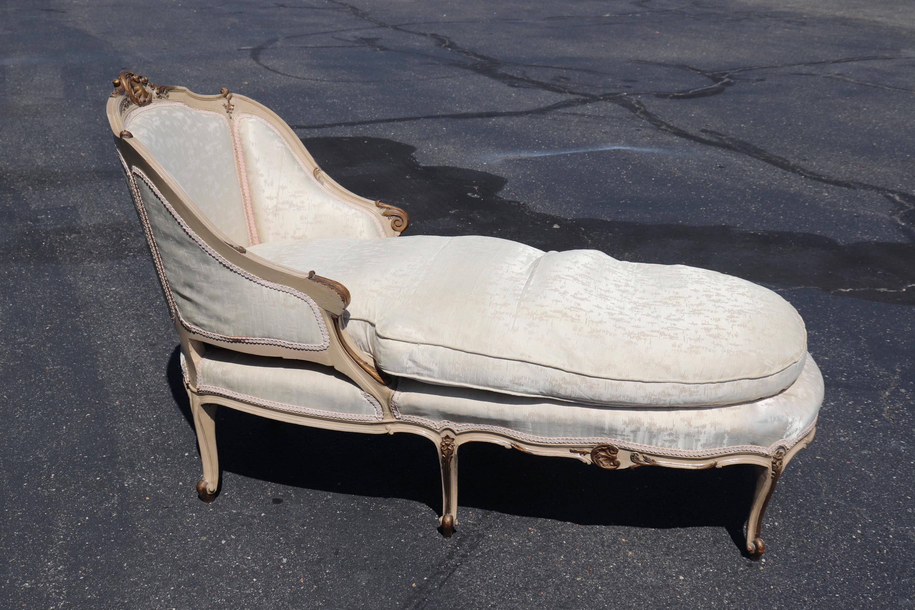 1950s Vintage Off-White Painted French Louis XV Daybed Chaise 9