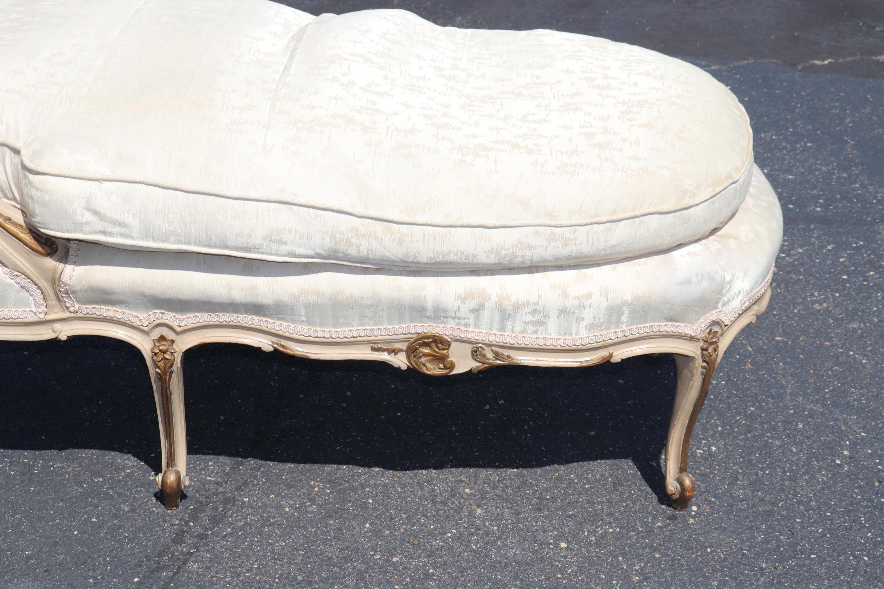 1950s Vintage Off-White Painted French Louis XV Daybed Chaise 10