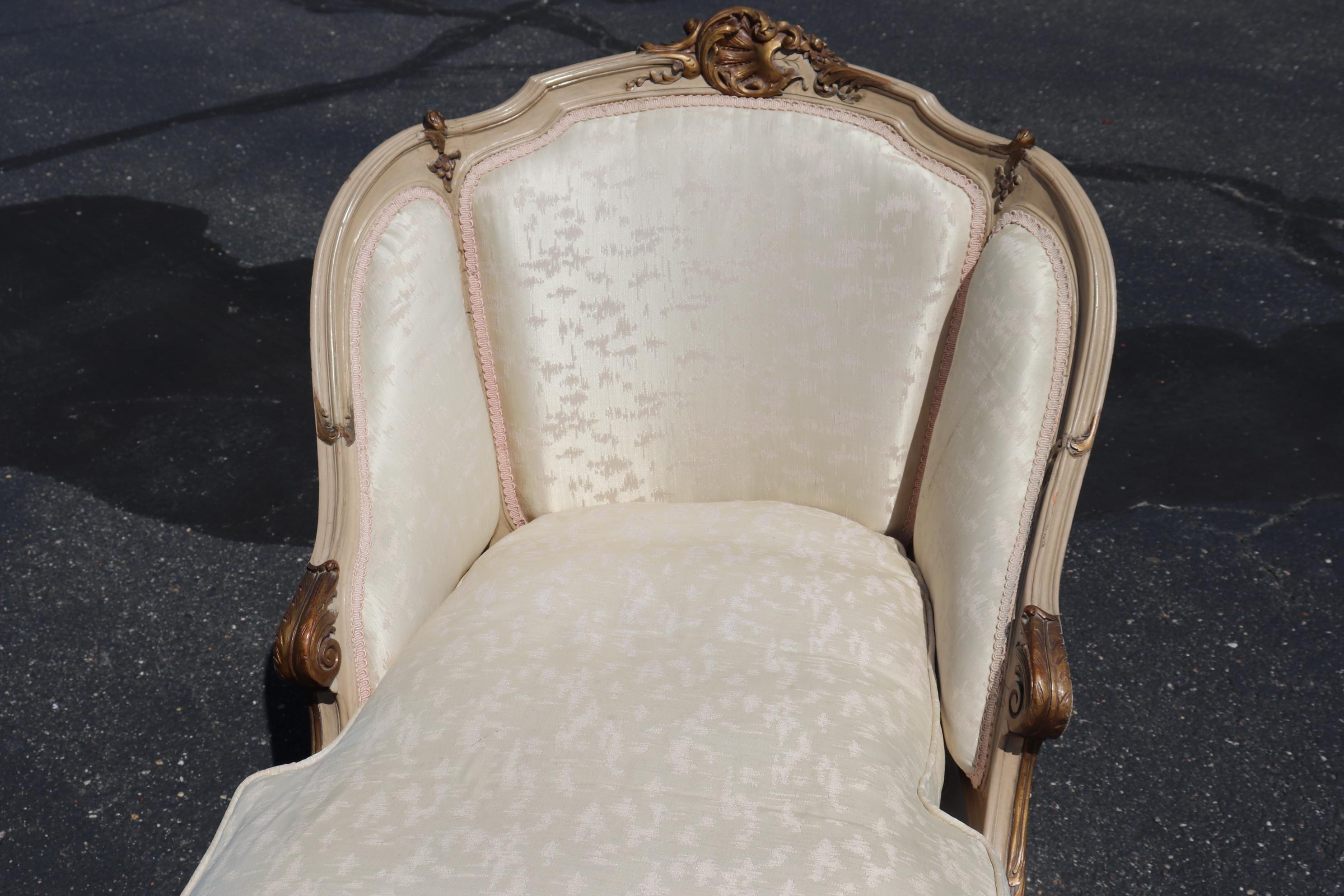 1950s Vintage Off-White Painted French Louis XV Daybed Chaise 3