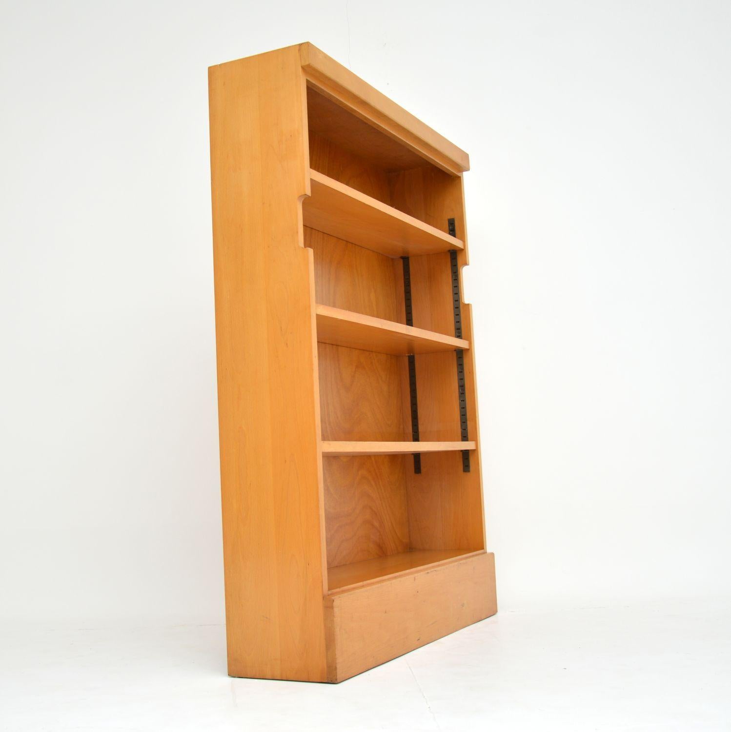 1950s Vintage Open Bookcase by Kandya In Good Condition In London, GB